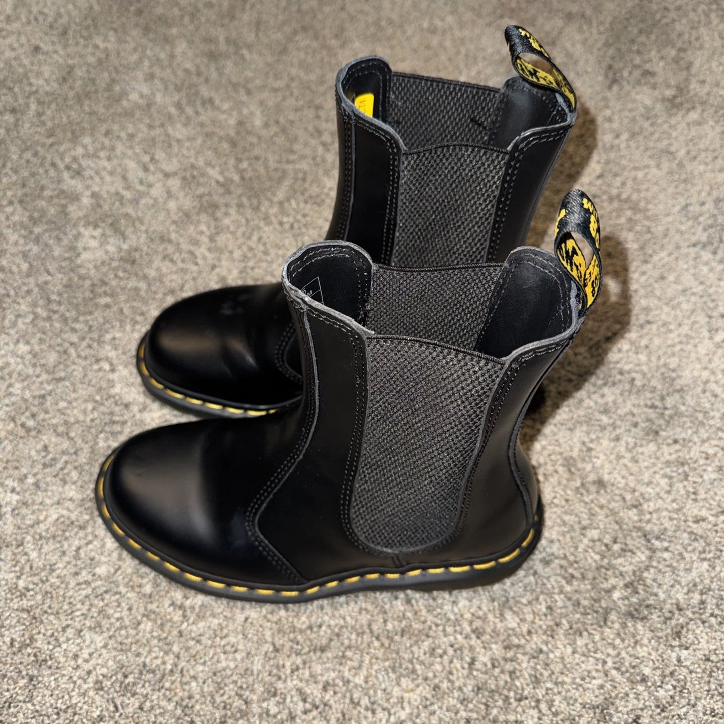 Size 6 Women’s Dr Martens Boots