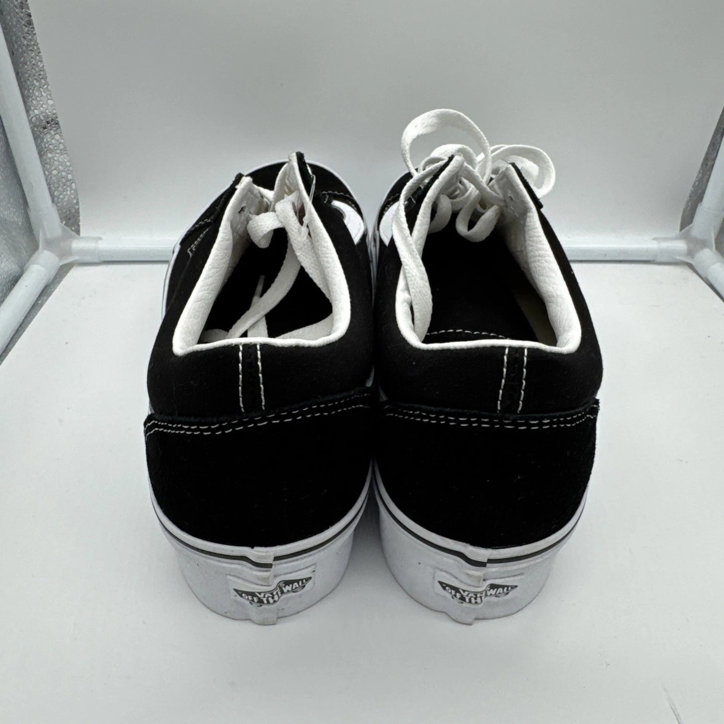 Size 9.5 Men’s Vans Old Skool Platform Black