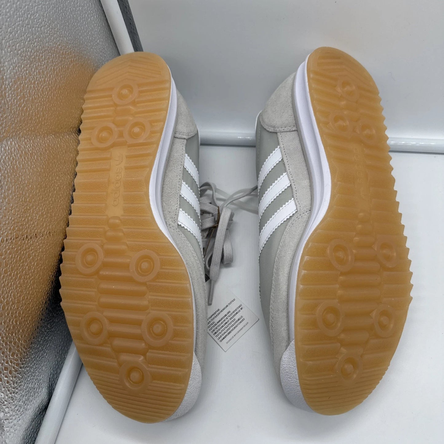 Size 9.5 Men’s Adidas SL 72 RS