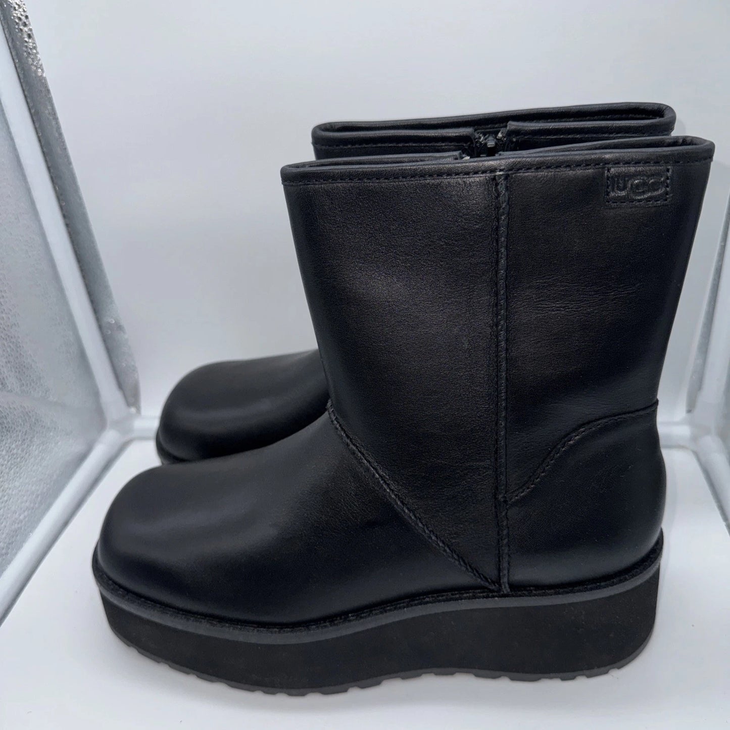 Size 9 Women's UGG Cityfunc Mid Boots Black