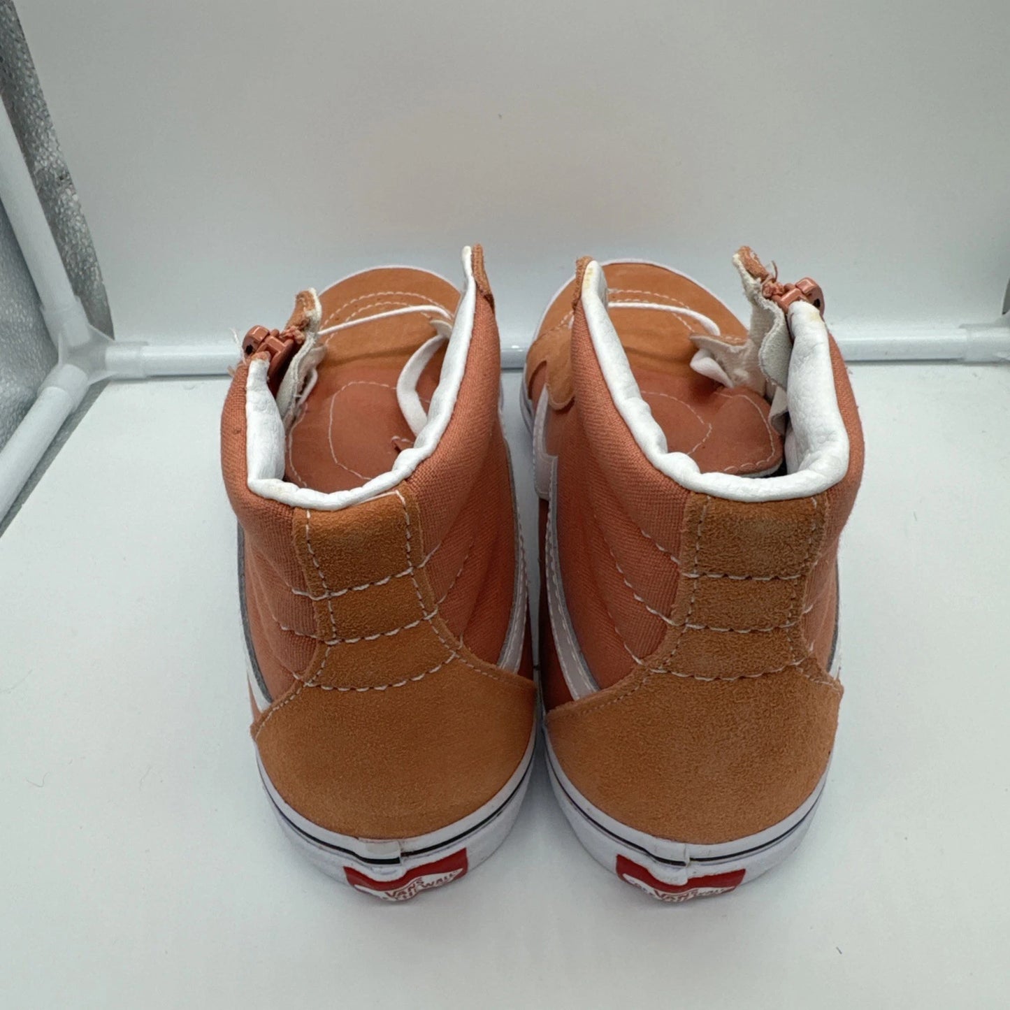 Size 6.5 Men’s Sk8-Hi Reissue Si