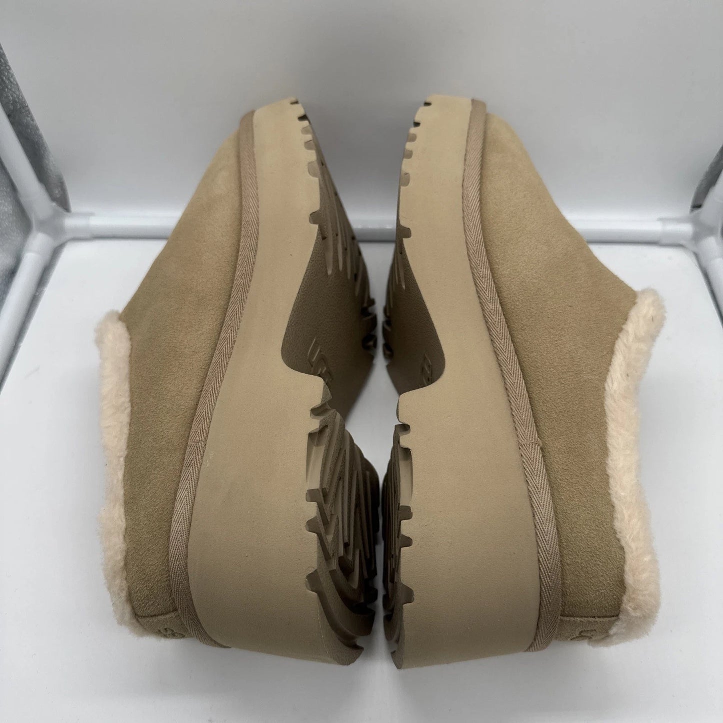Size 8 Women’s UGG New Heights Cozy Clog Brown