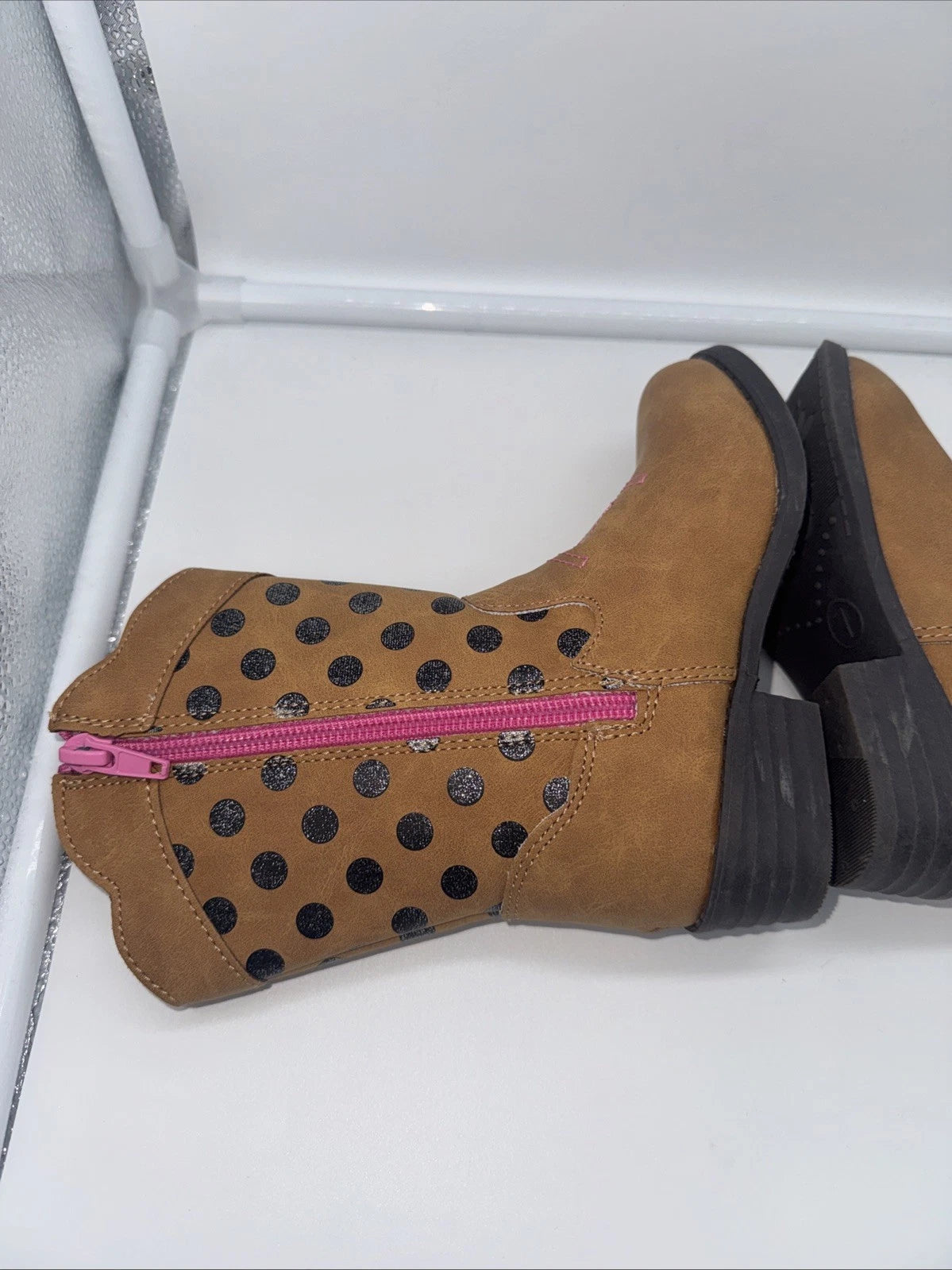 Kids Size 7 Minnie Mouse Boots Brown