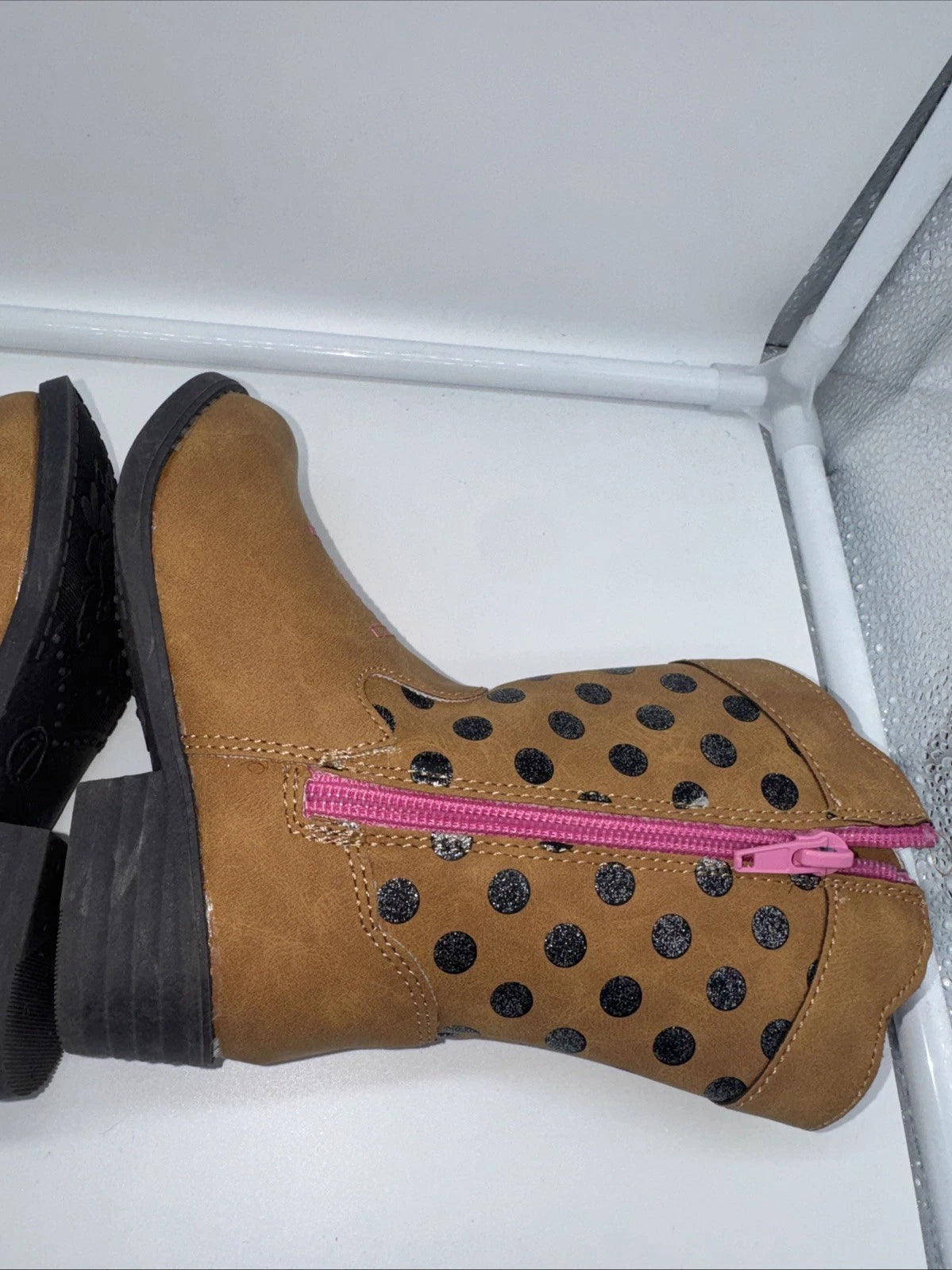 Kids Size 7 Minnie Mouse Boots Brown