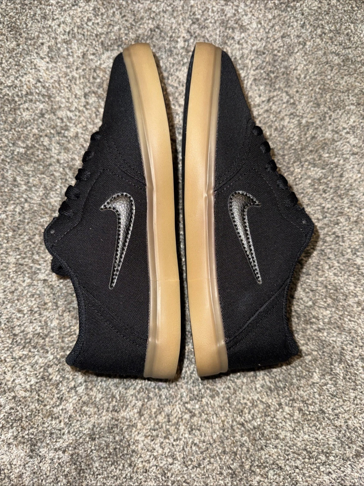 Size 6.5Y- Nike SB 905373-006 Black