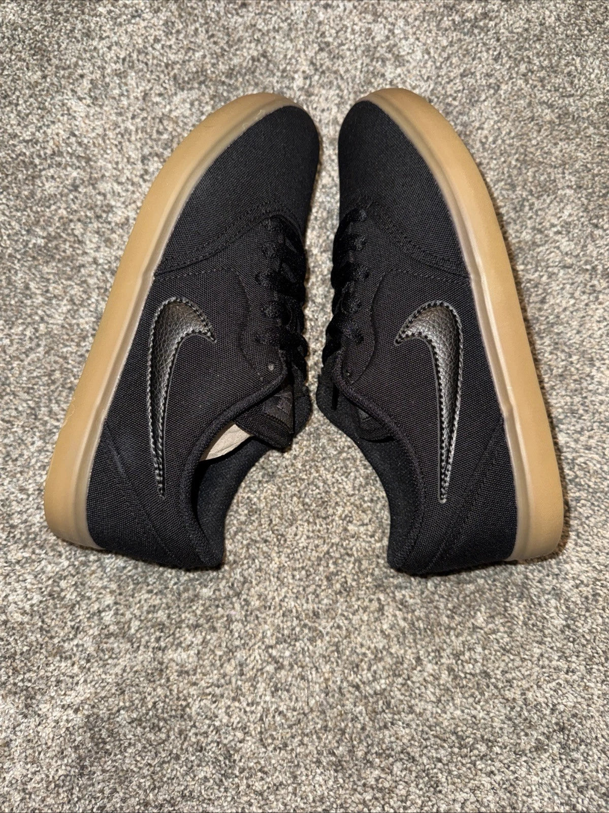 Size 6.5Y- Nike SB 905373-006 Black
