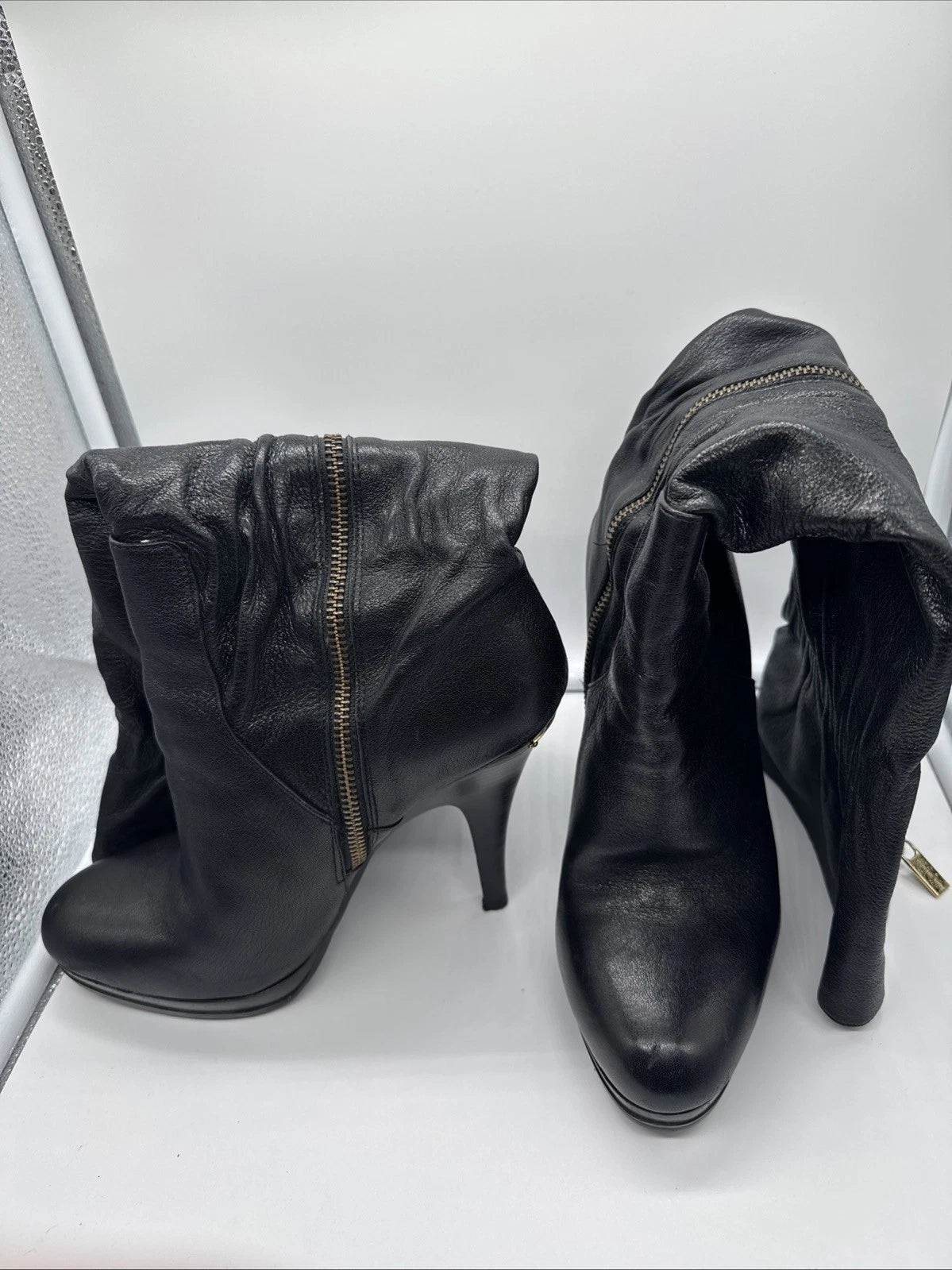 Size 9 Women’s Michael Kors boots Black
