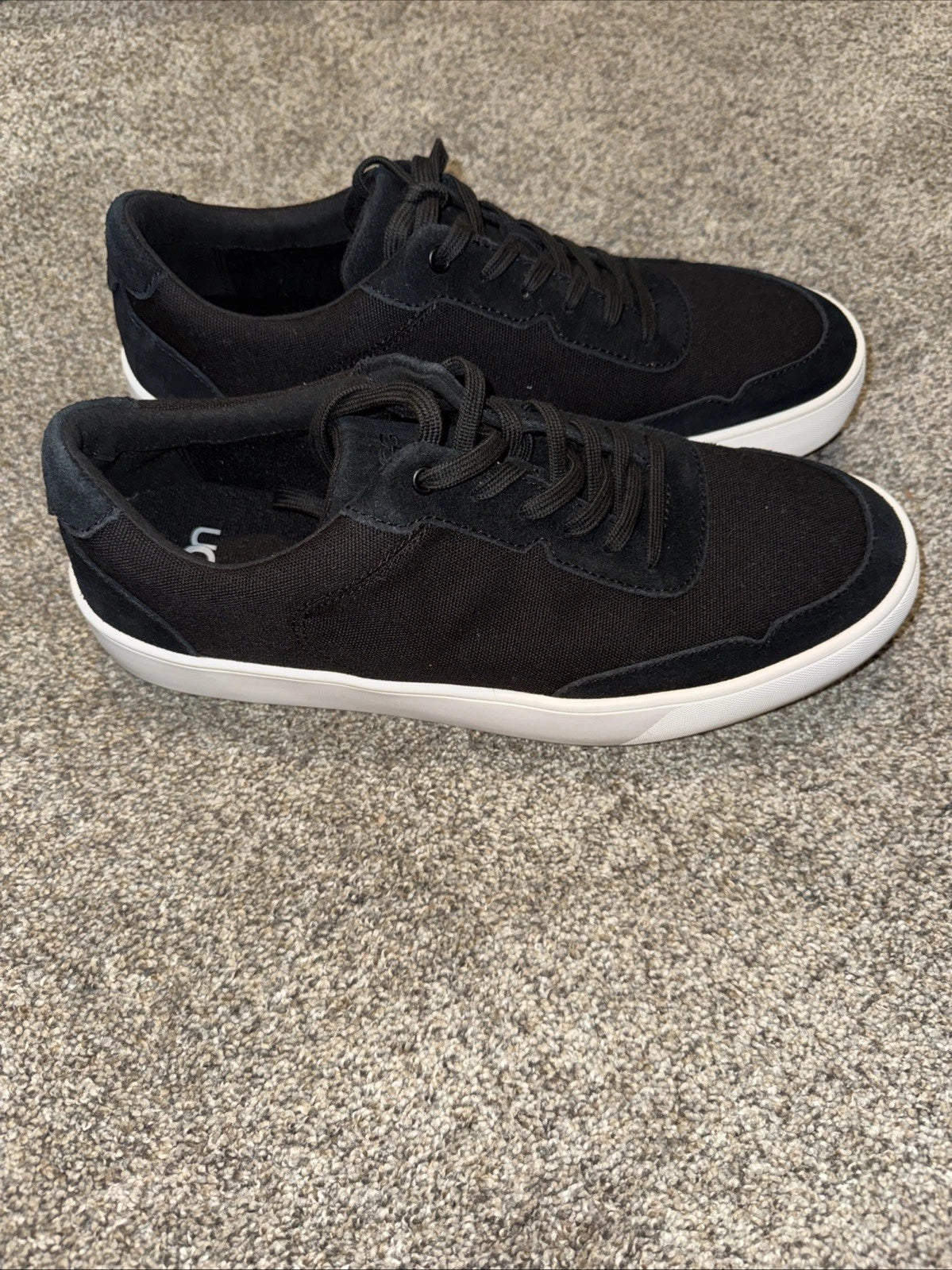 Size 11 Men’s UGG Pearson Low Sneaker Black