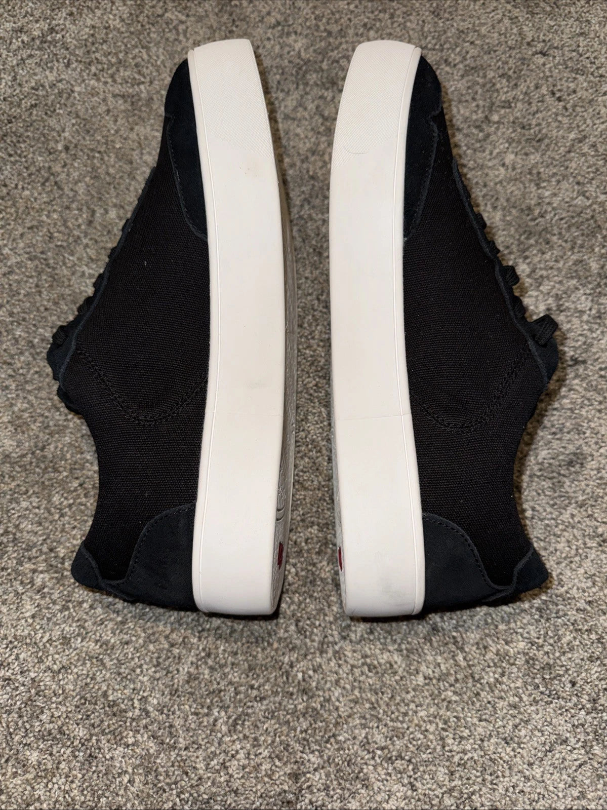 Size 11 Men’s UGG Pearson Low Sneaker Black