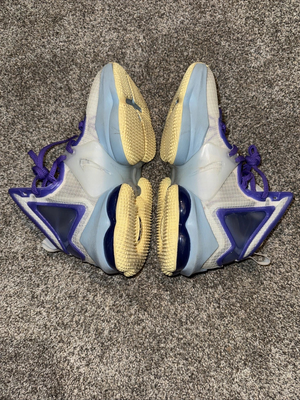 Size 4.5Y Nike LeBron 19 Aura