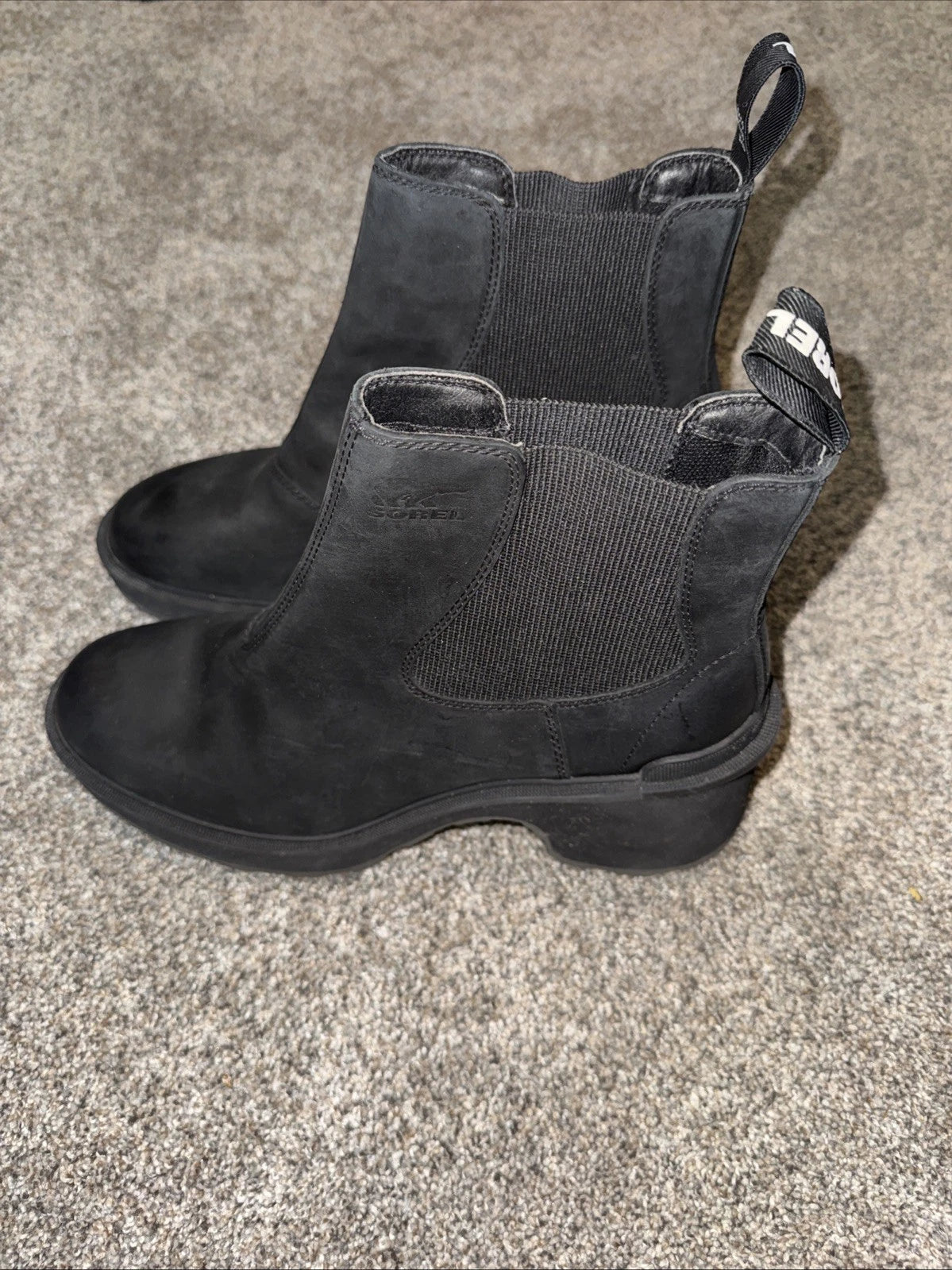 Size 9.5 Women’s Sorel Boots Black