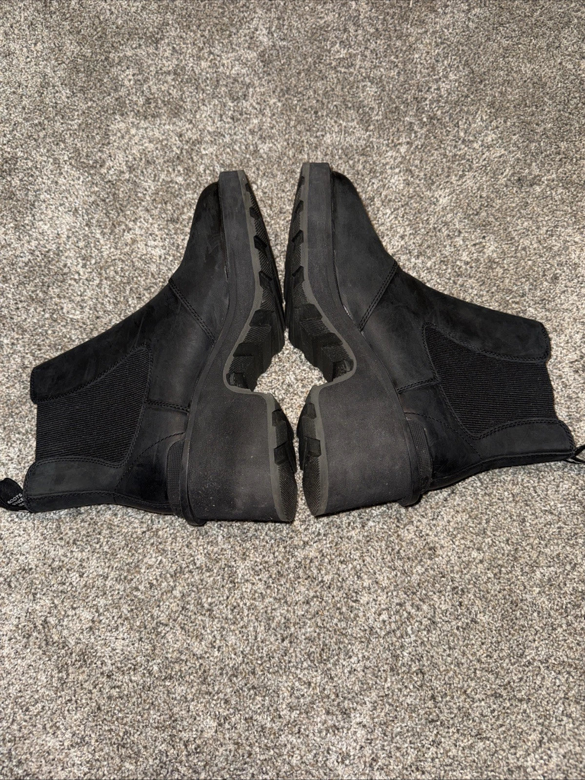 Size 9.5 Women’s Sorel Boots Black