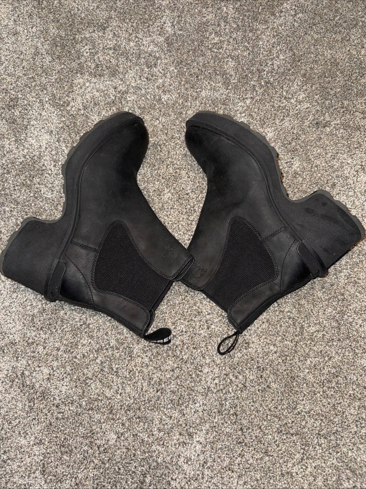 Size 9.5 Women’s Sorel Boots Black