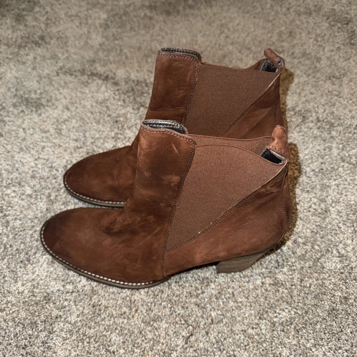 Size 8 Women’s- Paul Green Boots