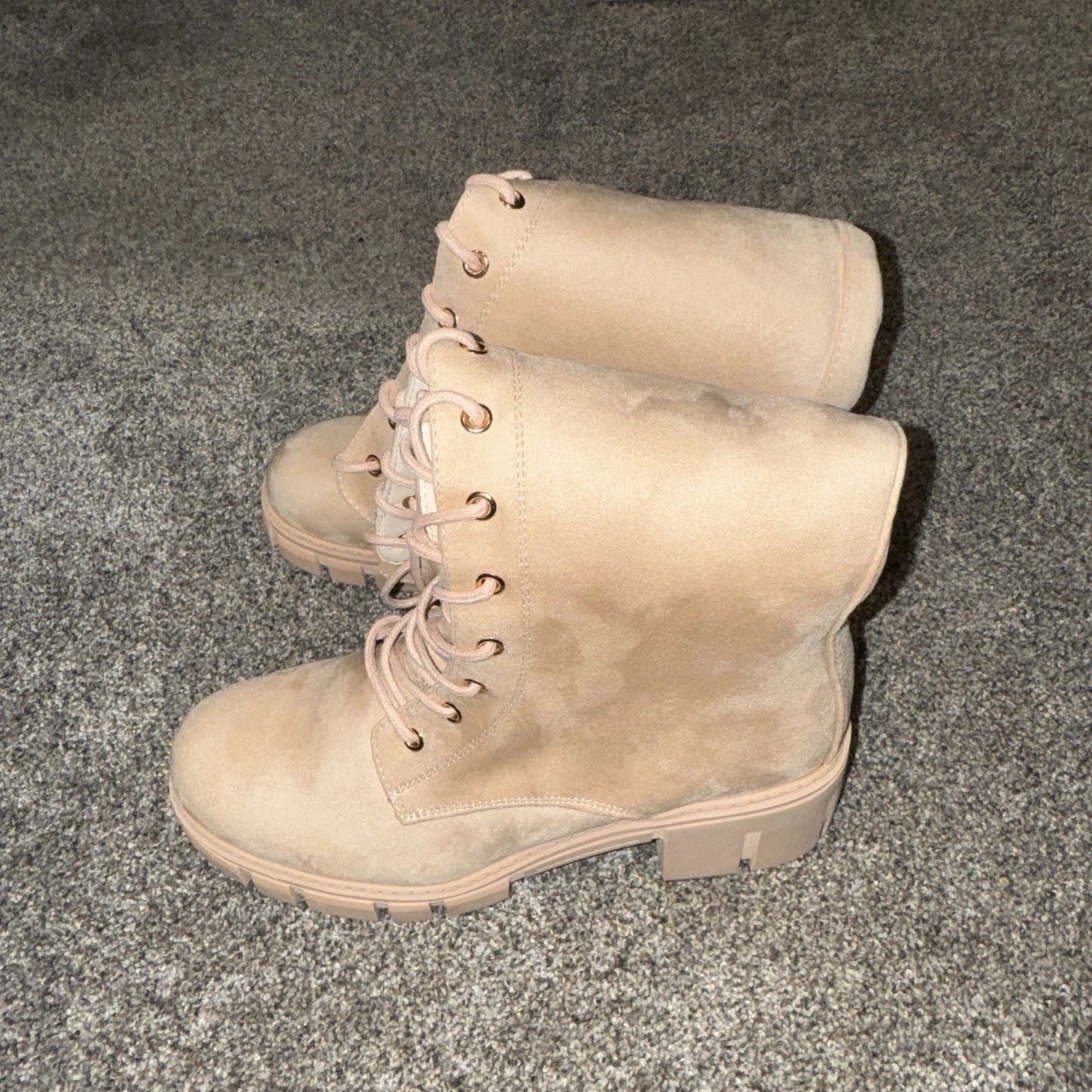 Size 8 Women’s Tinstree Boots