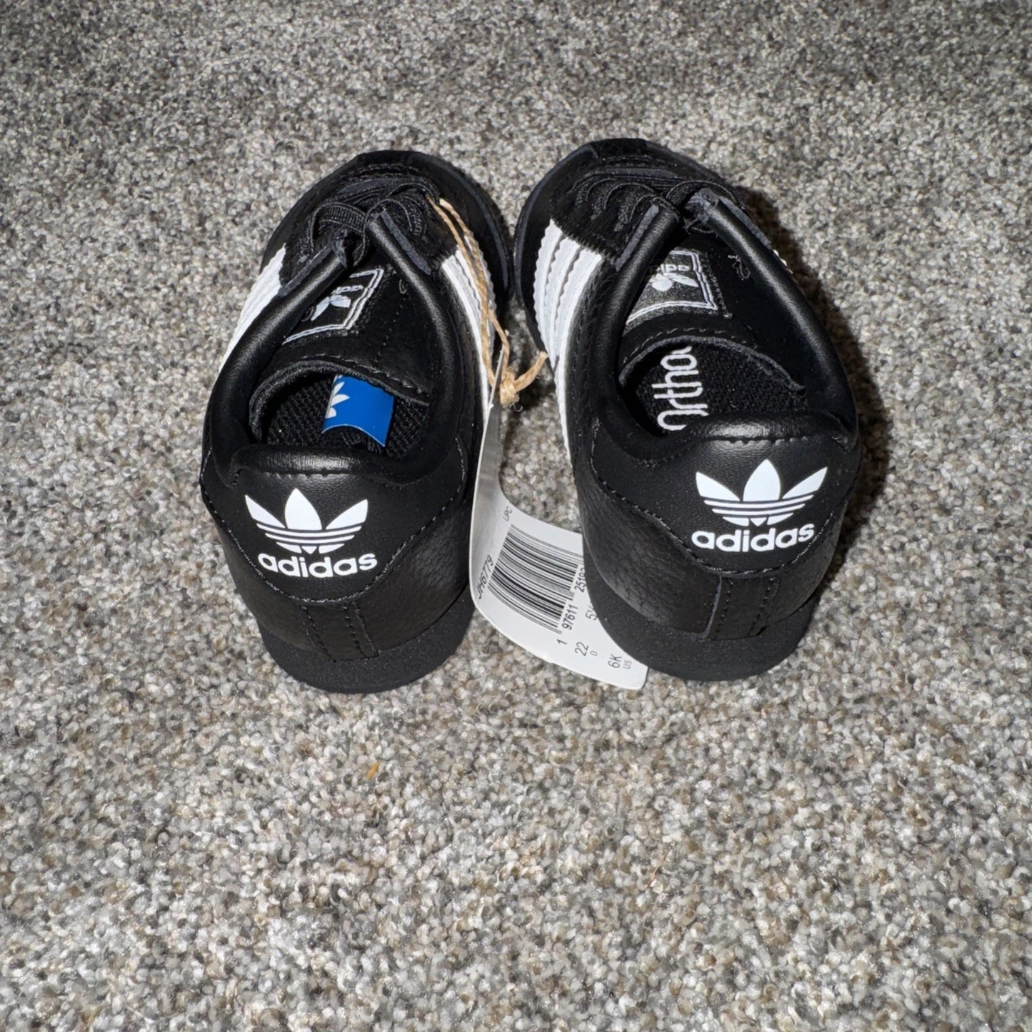 Size 6C Adidas Samoa I Black