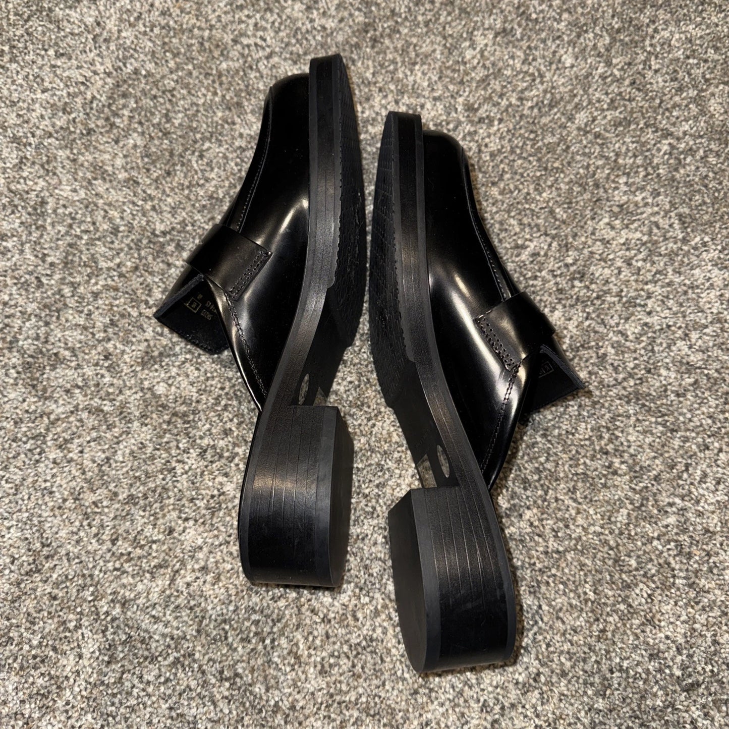 Women’s Size 6- Stuart Weitzman Shoes Black