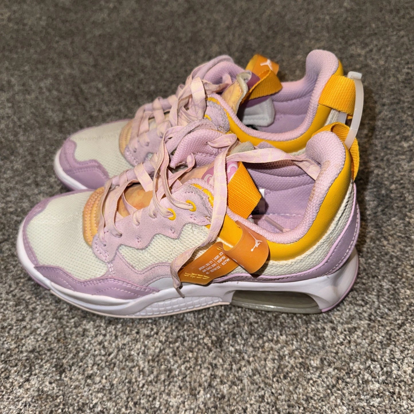 Size 5Y- Jordan MA2