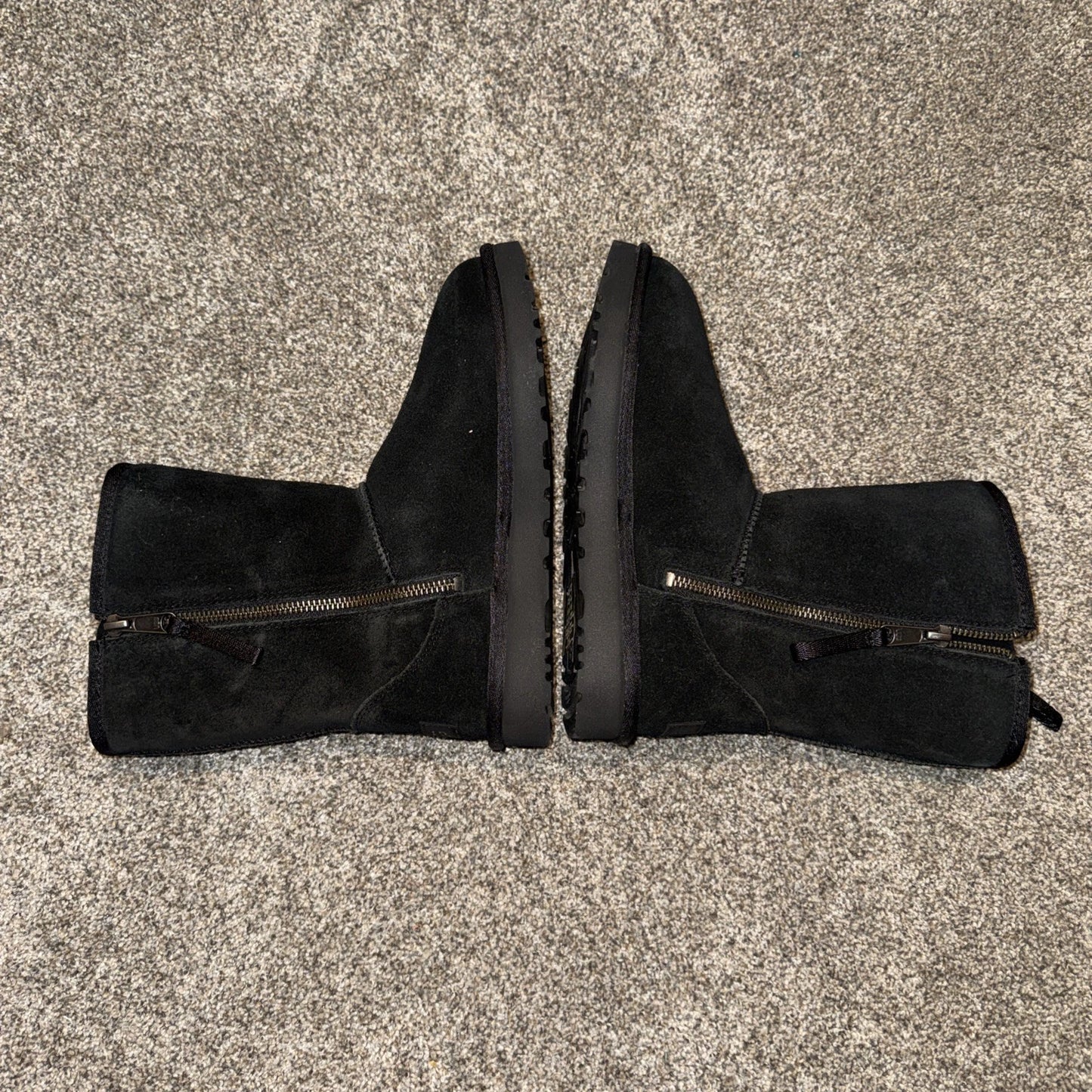Size 6 Women’s- UGG Classic Short Dual Zip II Black