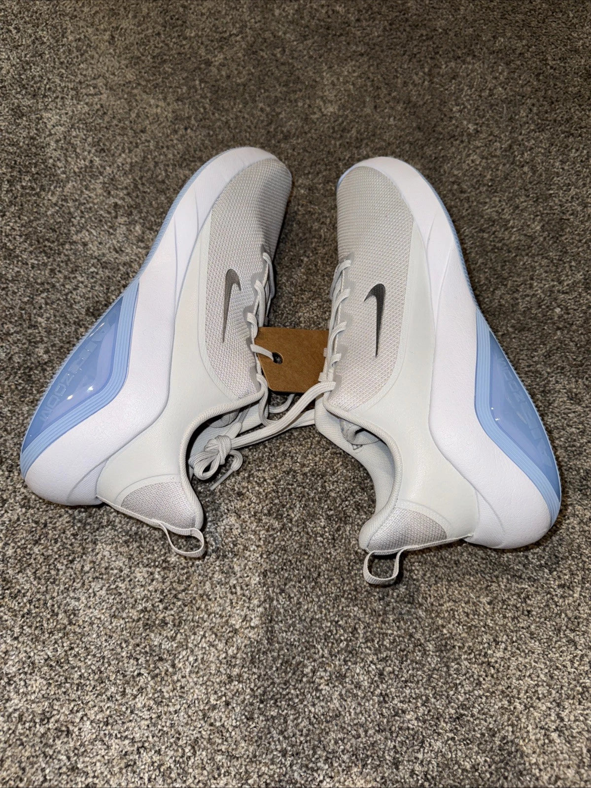 Size 10 Women’s- Nike Bella 7