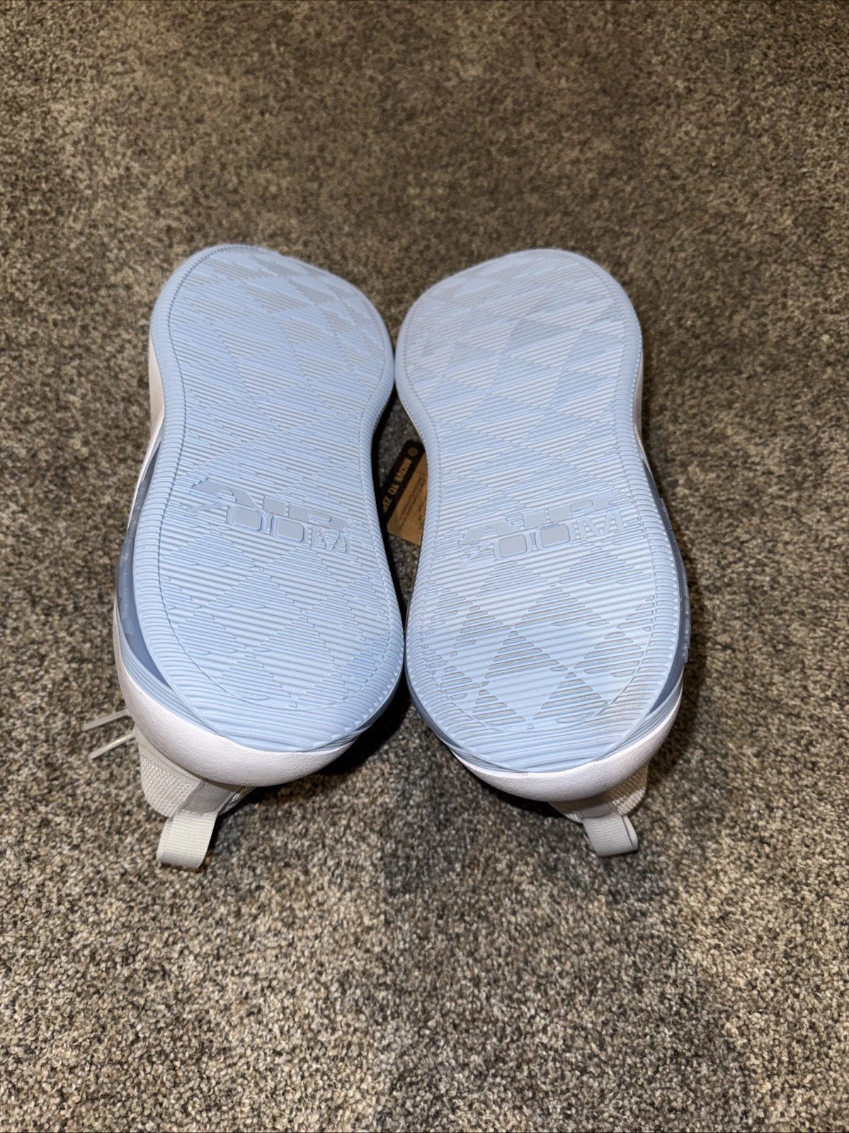 Size 10 Women’s- Nike Bella 7