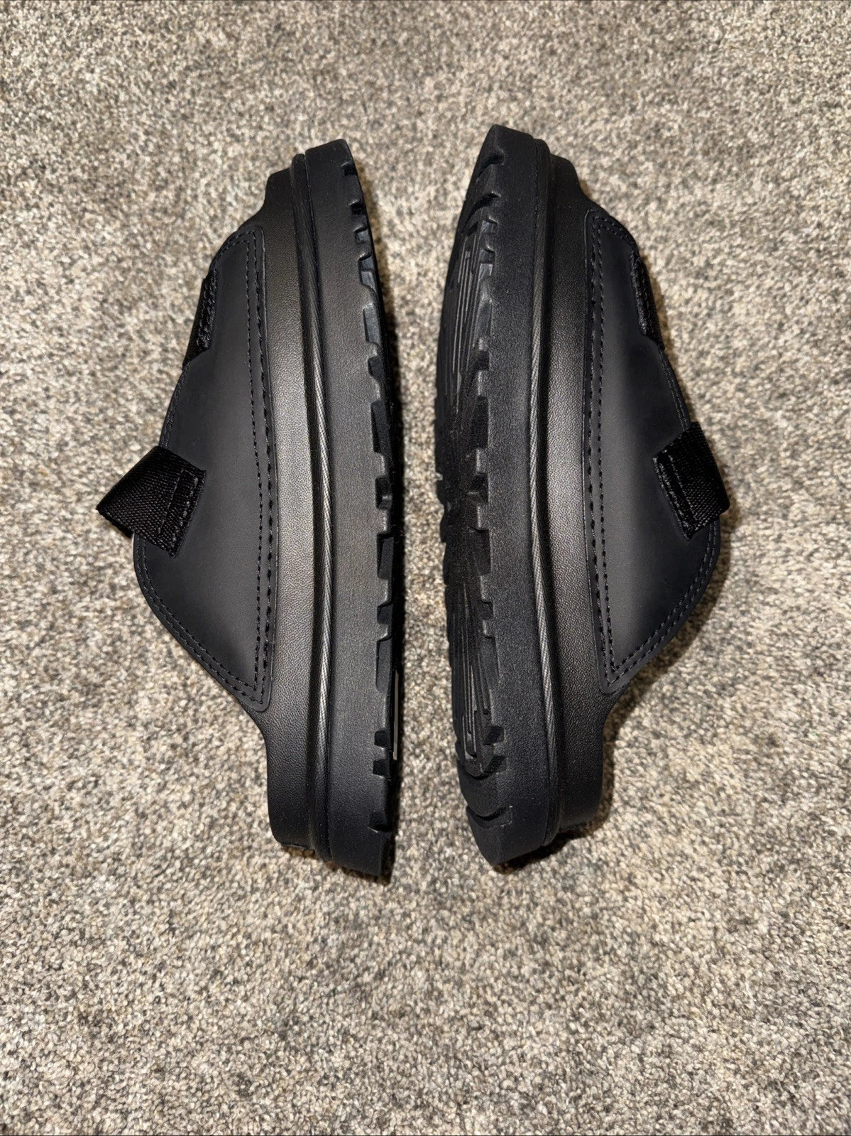 Size 3Y UGG Goldenglow Slide Black