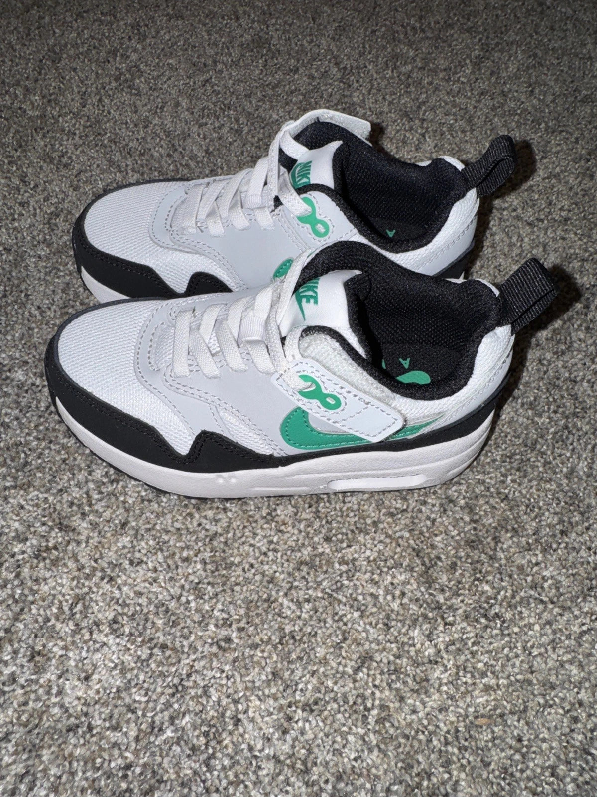 Size 9C- Nike Air Max 1 EasyOn Stadium Green