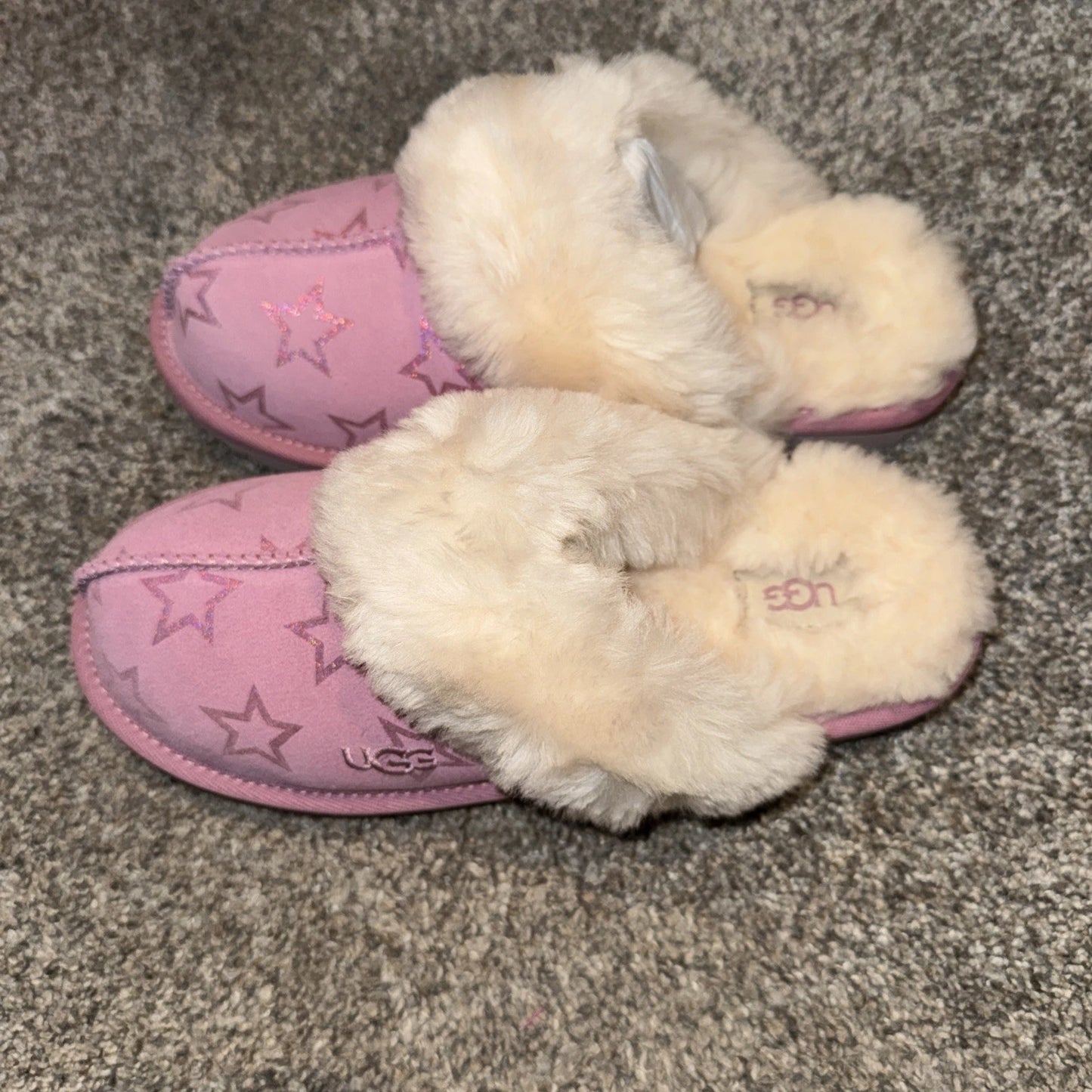 Size 3Y- UGG Cozy II Iridescent Stars Pink