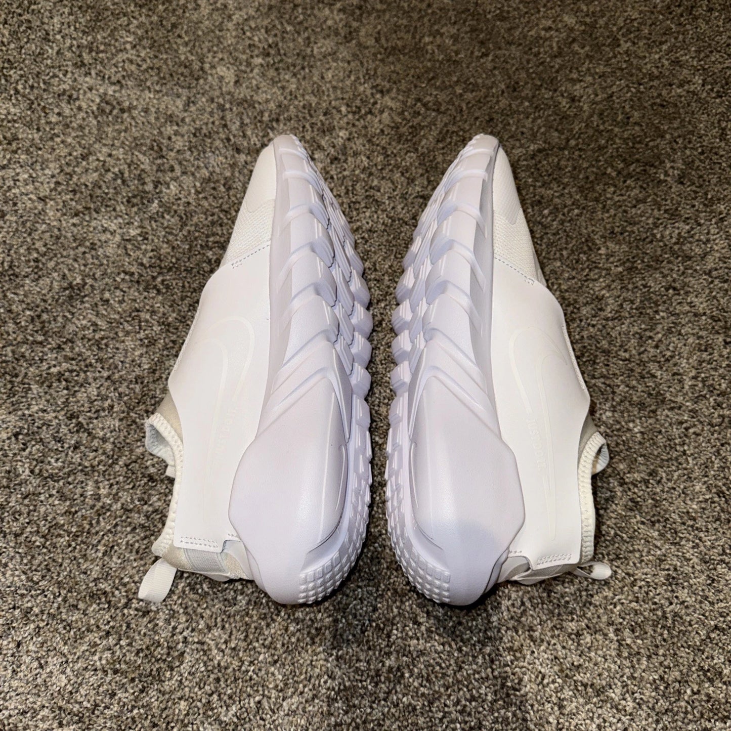 Size 6.5Y- Nike Flex Runner 2 White