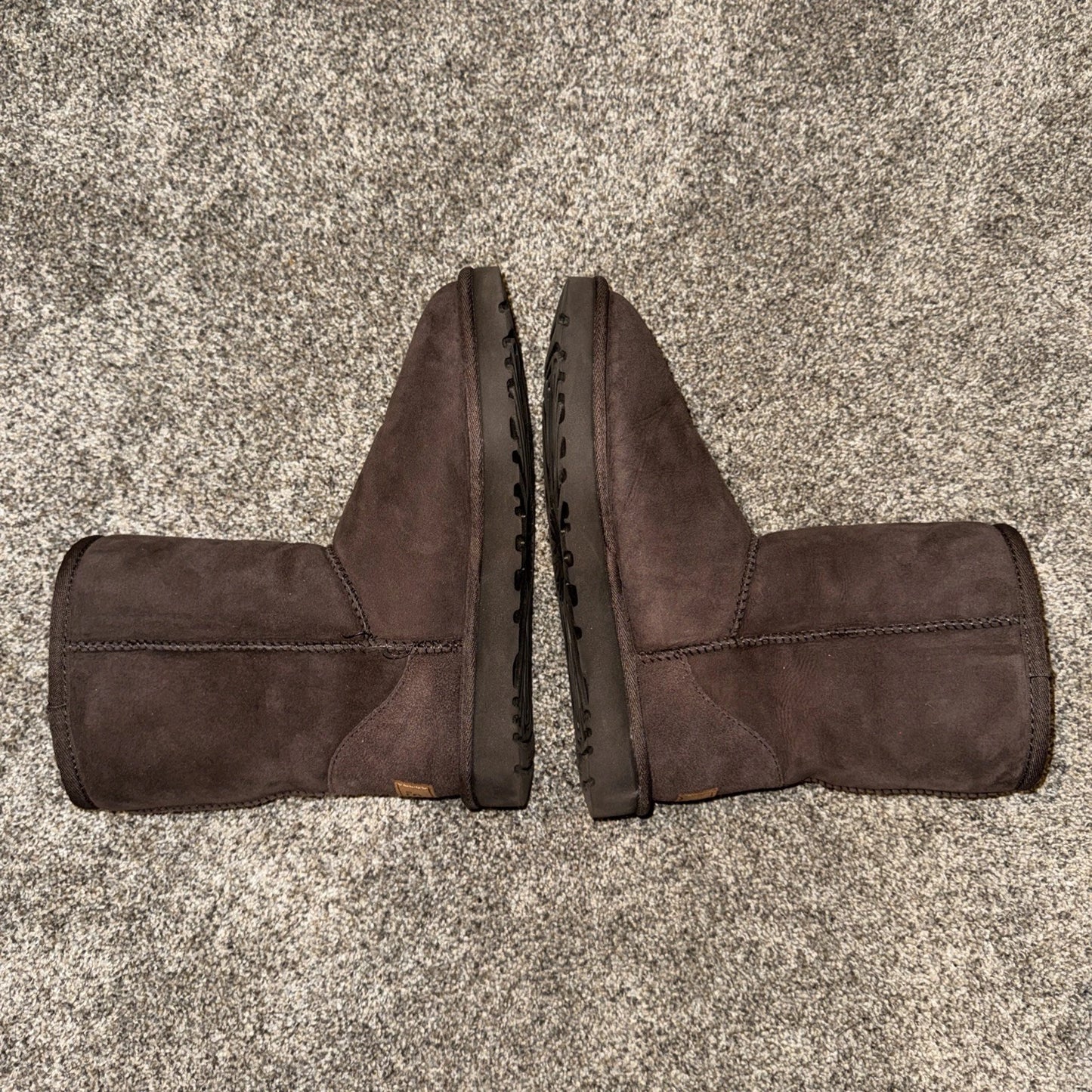 Size 6 Women’s UGG Classic Short II 1016223