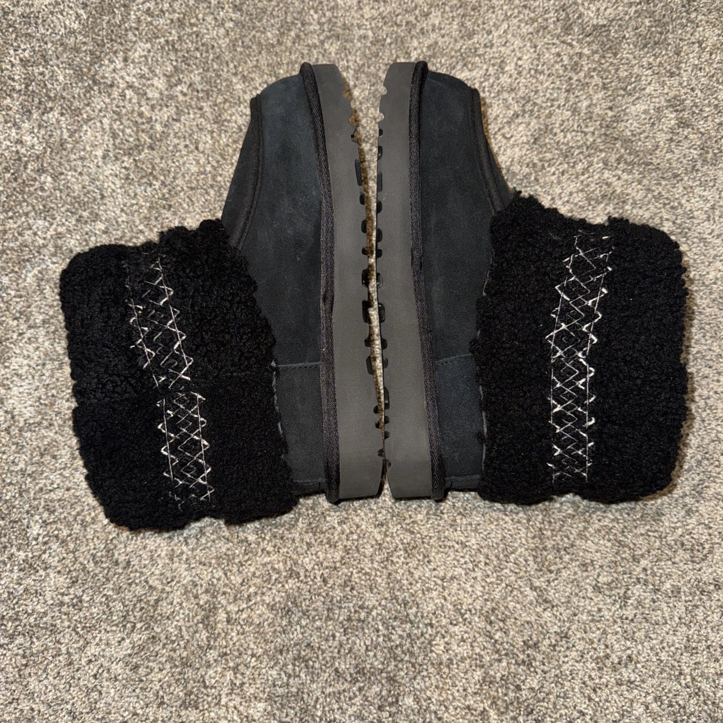 NEW WOMENS SIZE 5 BLACK UGG CLASSIC MINI BRAID SUEDE BOOTS 1148930