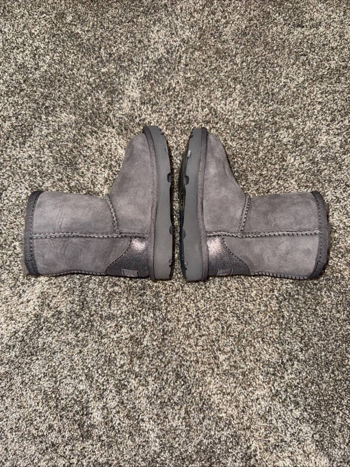 Size 6 Toddler -UGG Classic Glitz boots
