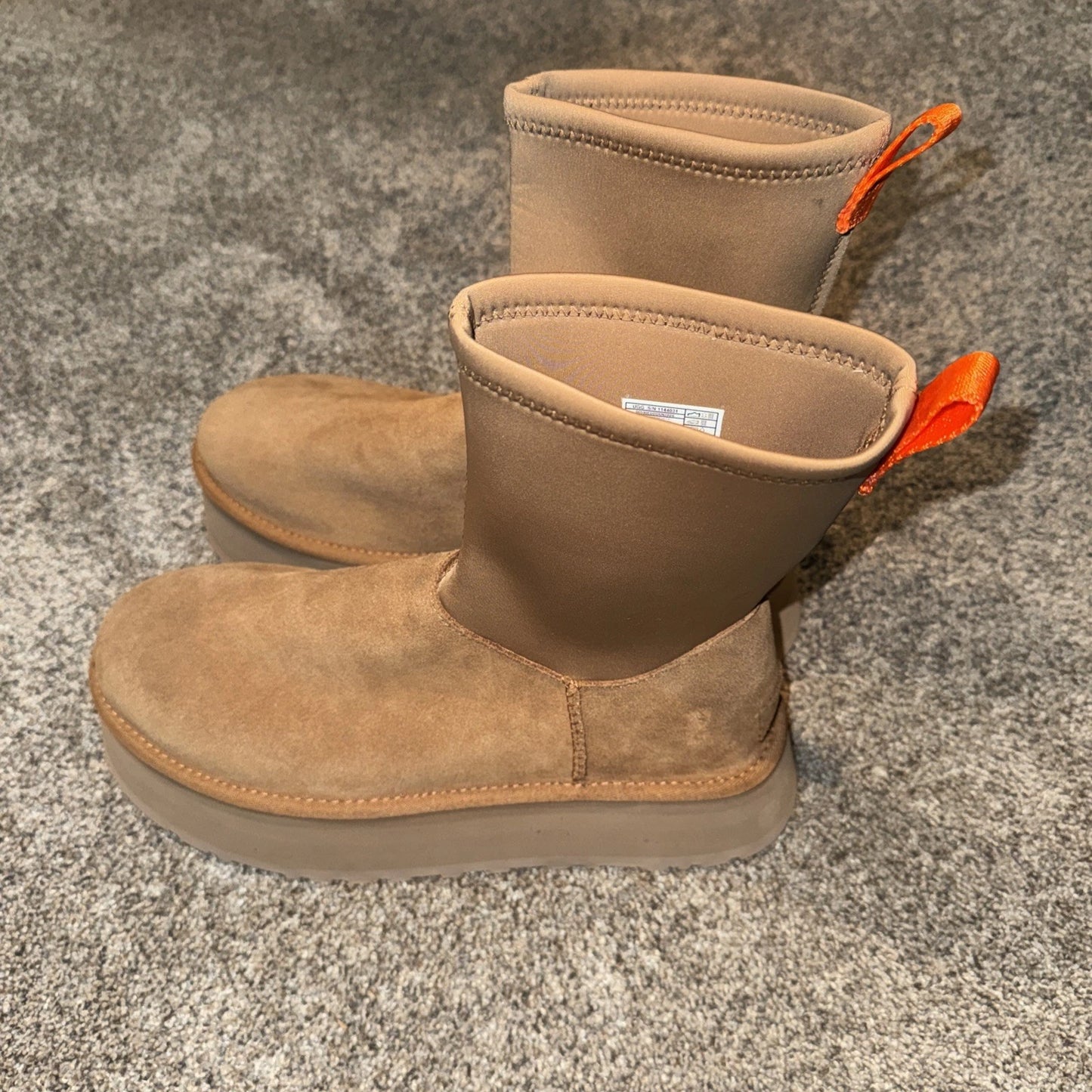 Size 10 Womens  -UGG Classic Dipper Boots Brown