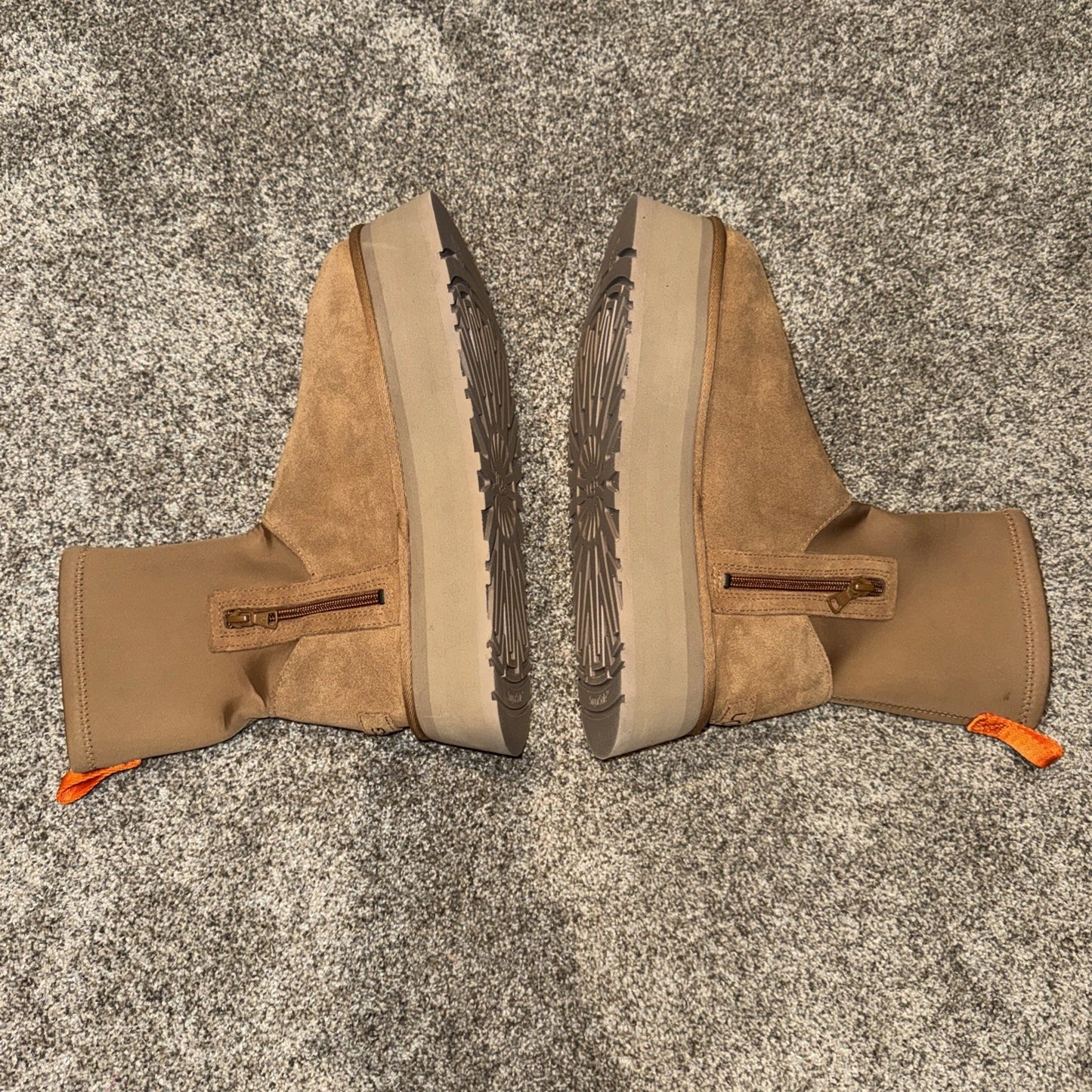 Size 10 Womens  -UGG Classic Dipper Boots Brown