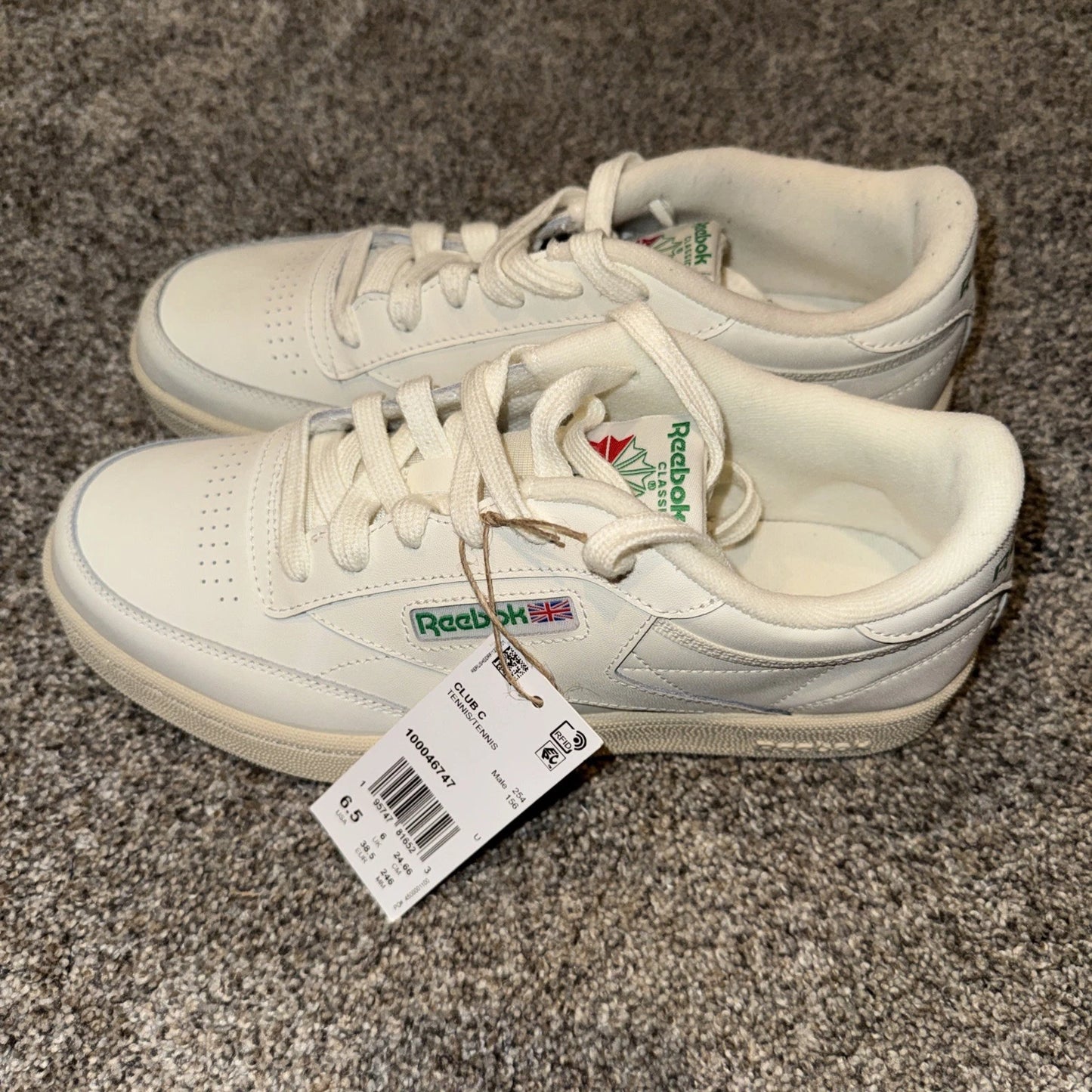 Size 6.5 Men’s- Reebok Club C