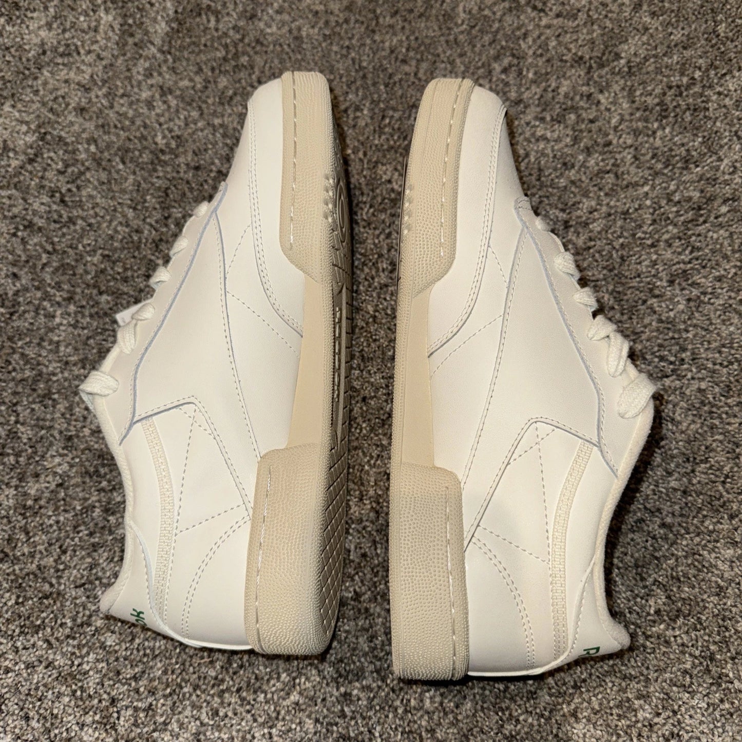 Size 6.5 Men’s- Reebok Club C