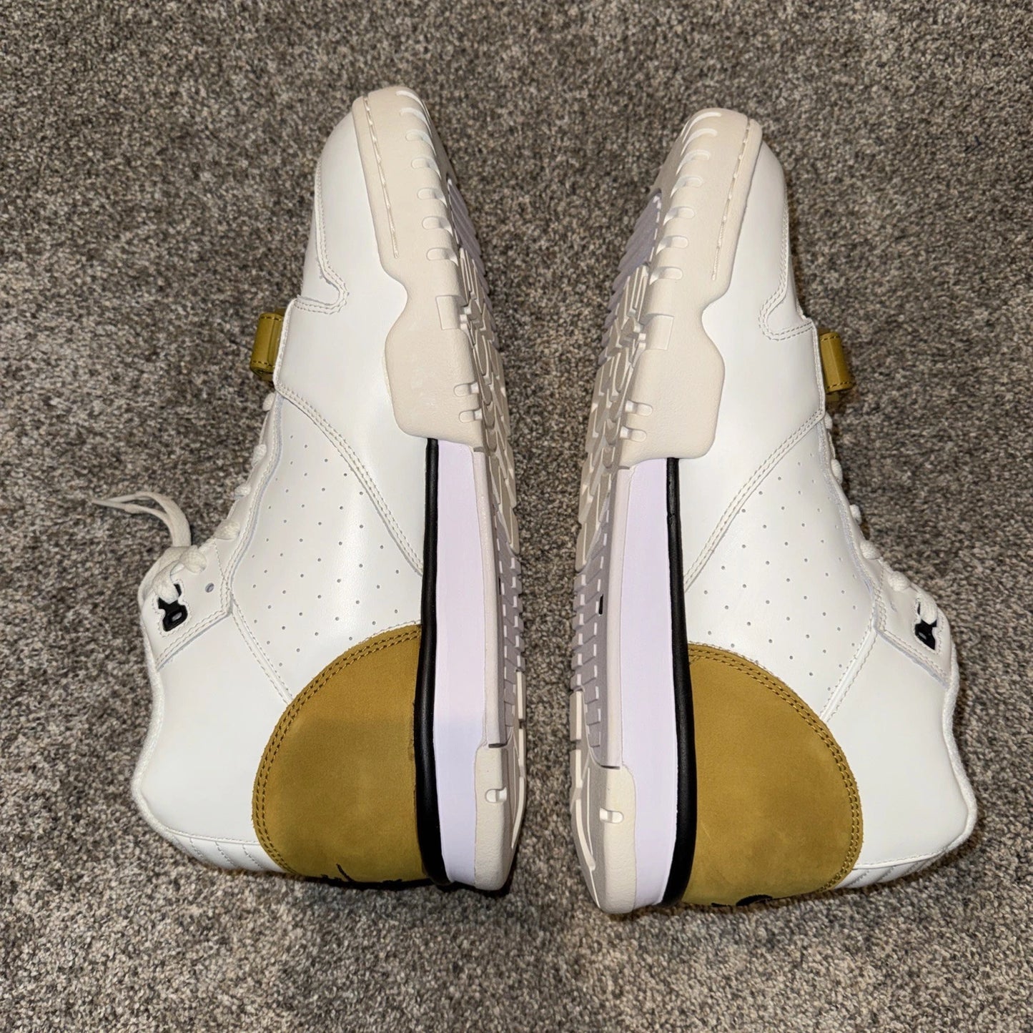 Size 12 Men’s- Nike Air Trainer 1 ESS- Damaged Box