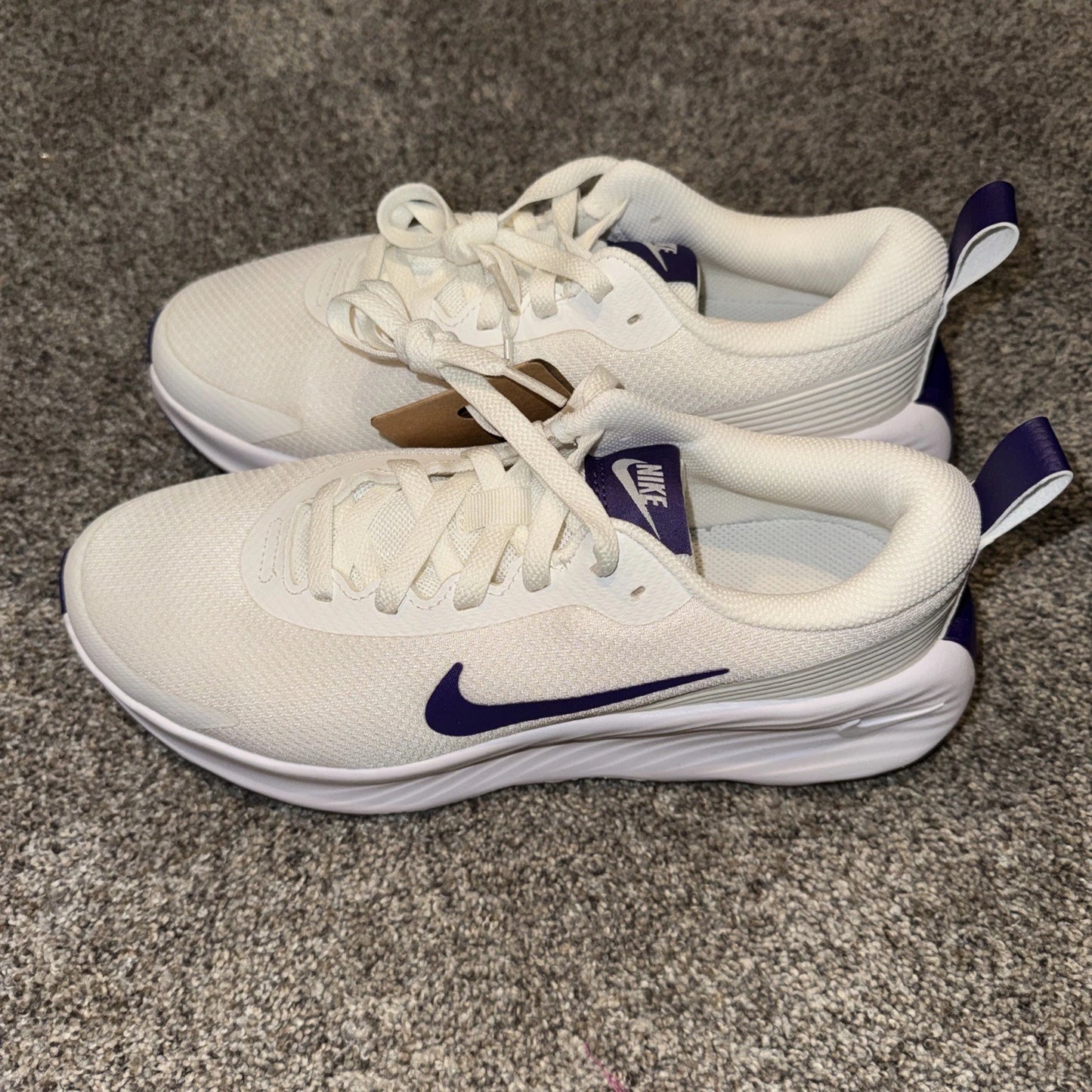 Size 8.5 Women’s- Nike Promina Court Purple- White