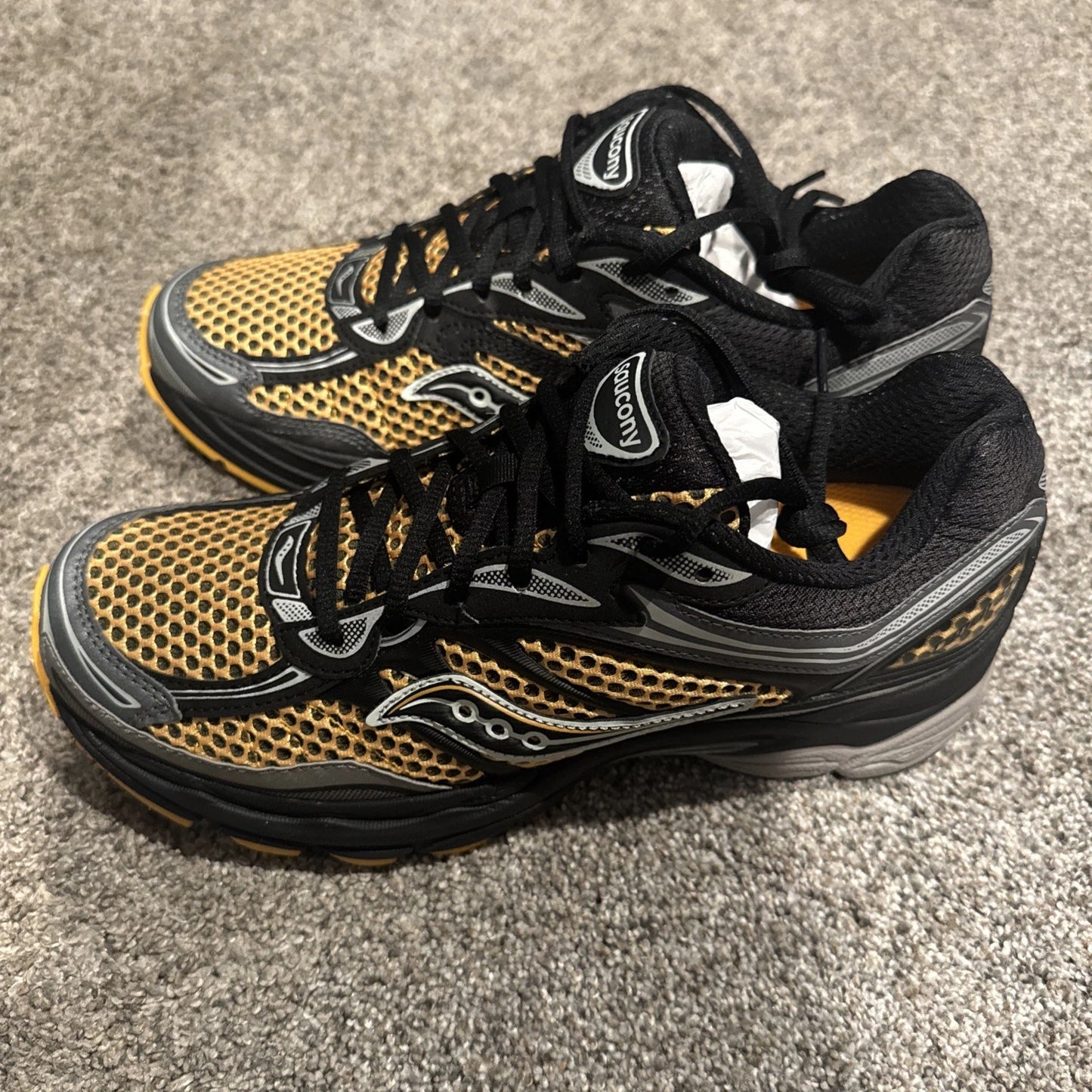 Men’s Size 8.5- Saucony Protein Omni 9 Black Yellow