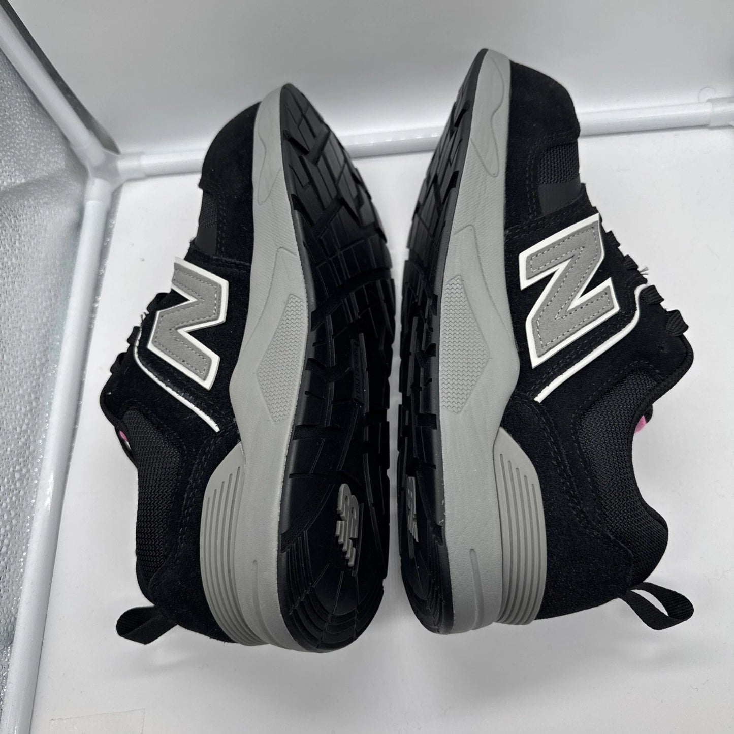 Size 8.5 Women’s- New Balance  Elite Lite