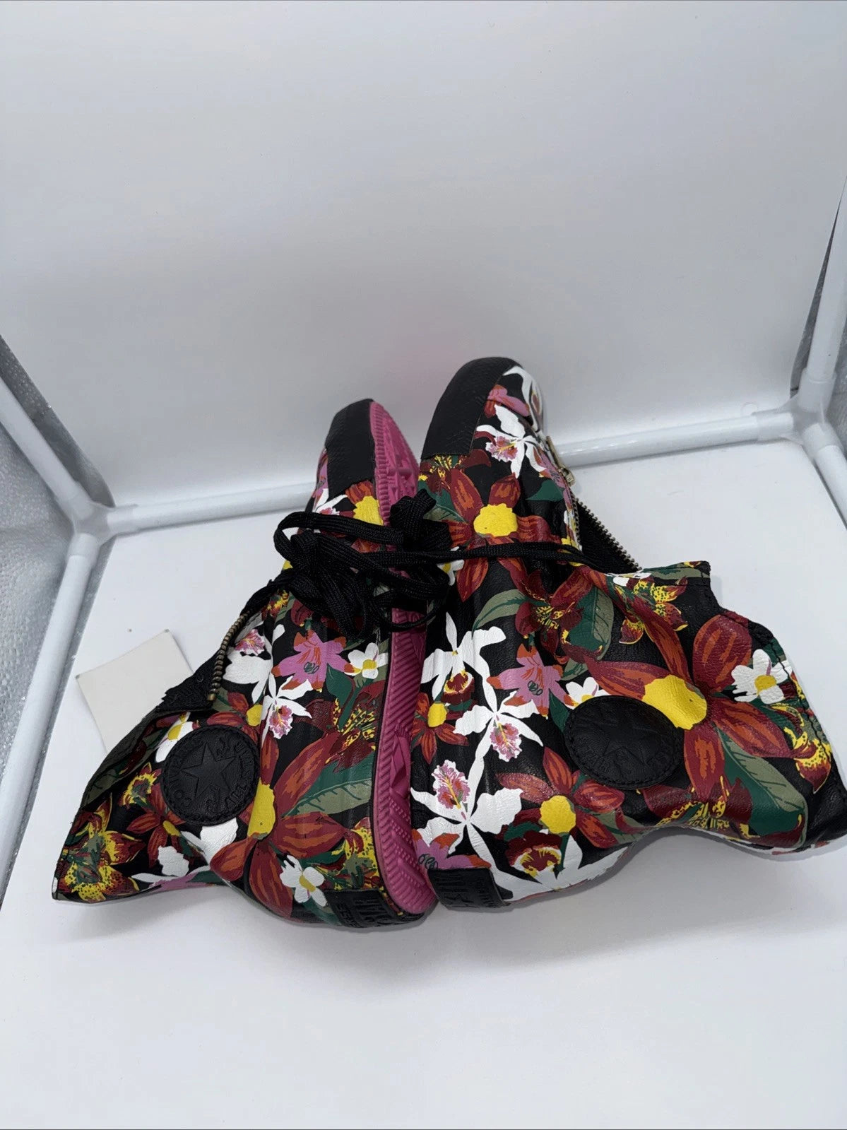 Size 6 Women’s- Converse PatBo