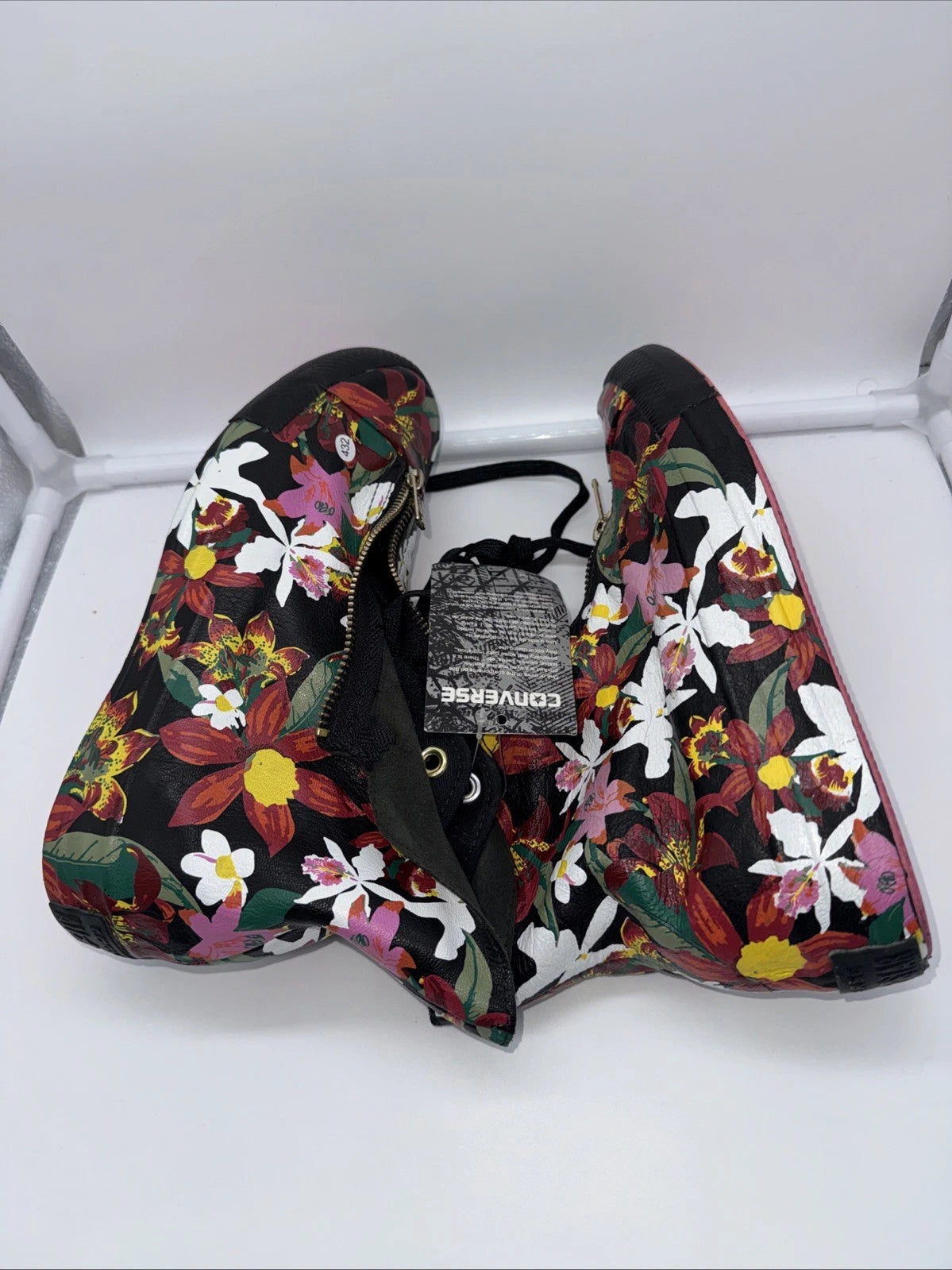 Size 6 Women’s- Converse PatBo