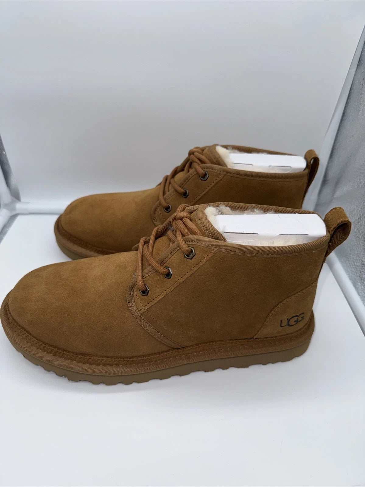 Size 9 Women’s- UGG Neumel Boots Chestnut