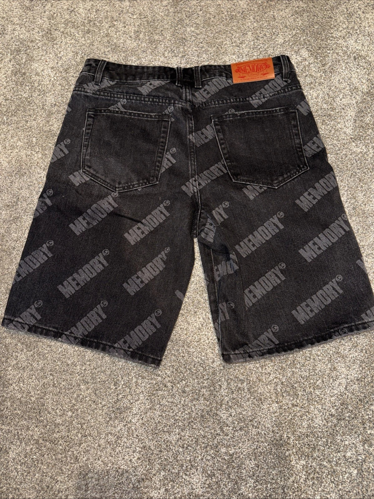 Size 32 Men’s Memory Jean Shorts