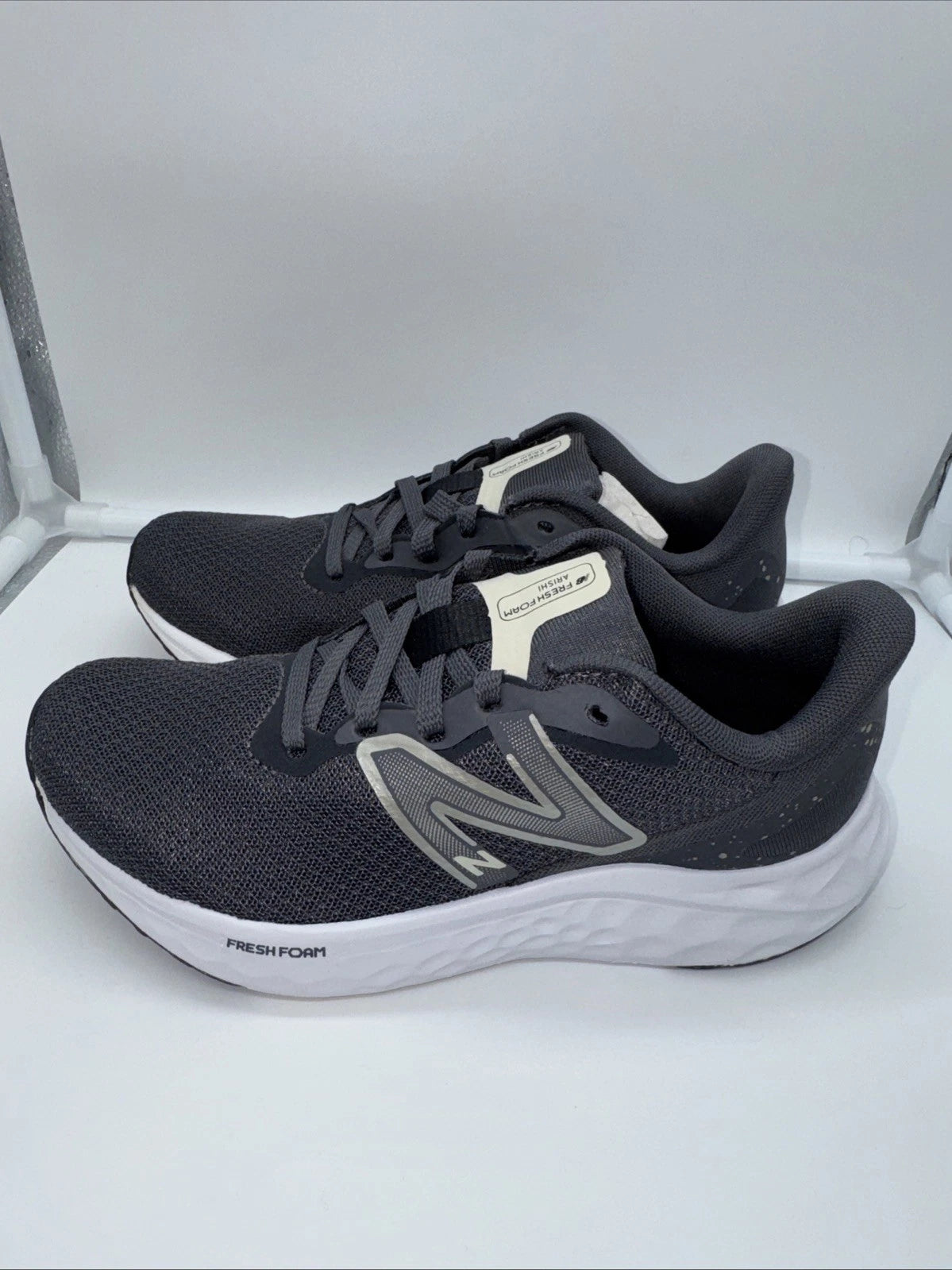 Size 5 Women’s- New Balance Fresh Foam Arishi V 4