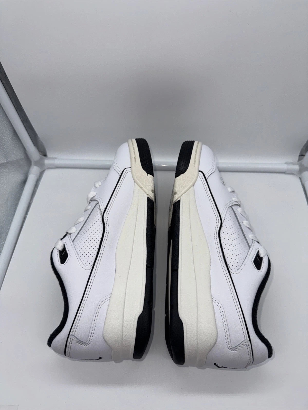 Size 6Y- Jordan Flight Court White