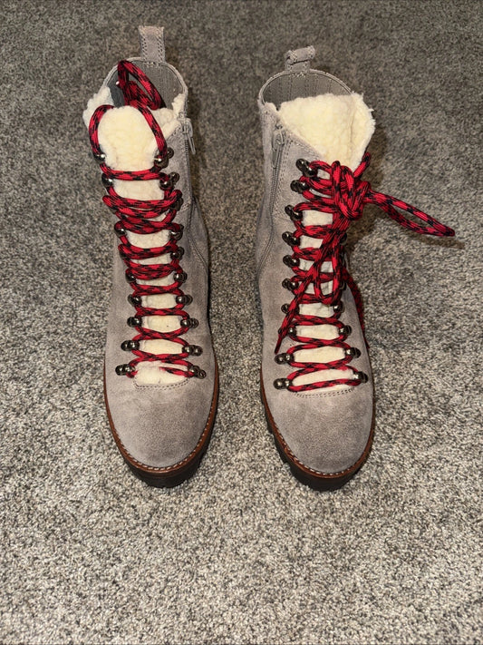 Women’s Size 9- Jeffrey Campbell Boots