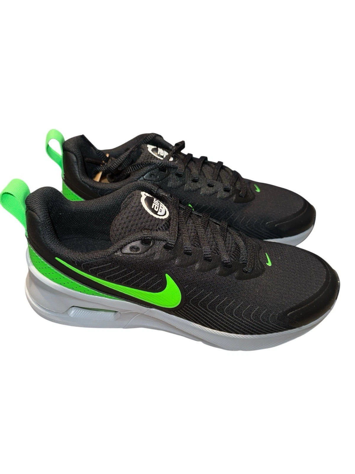 Men’s 7.5- Nike Air Max Nuaxis- Black