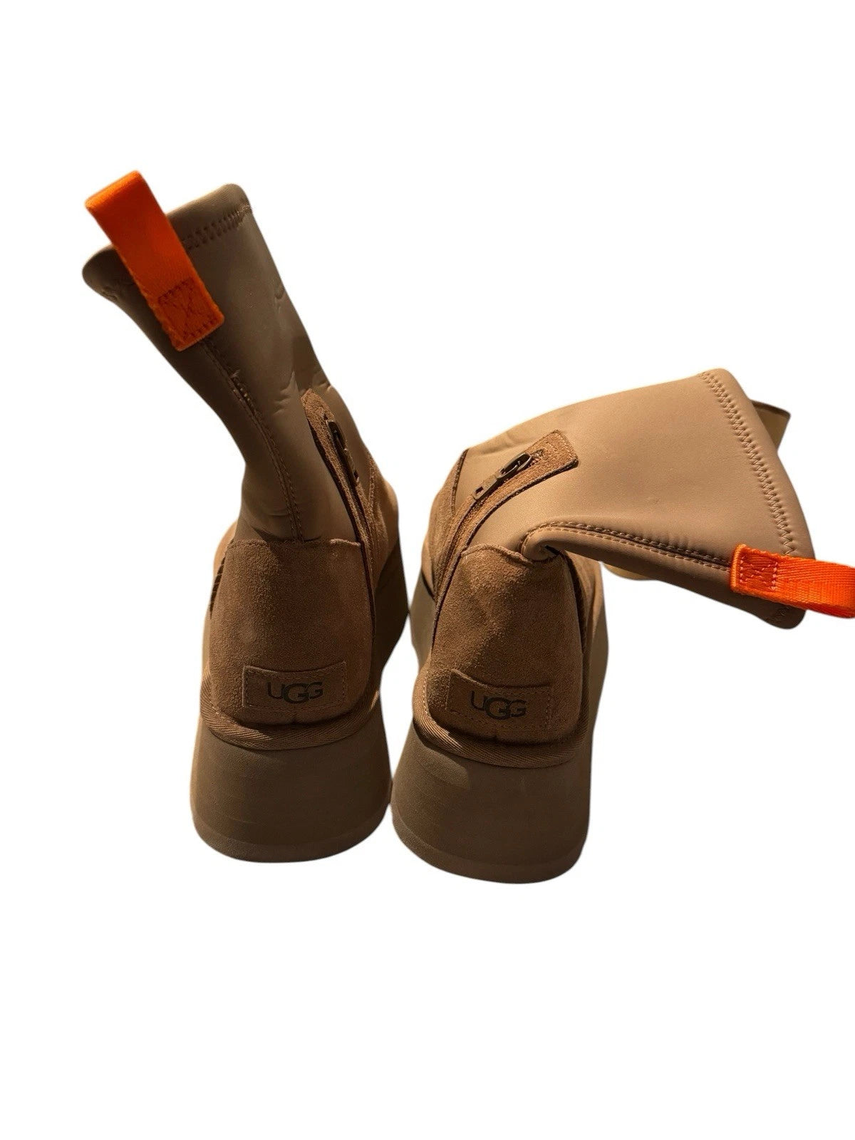 Women’s 10 UGG Classic Dipper Brown