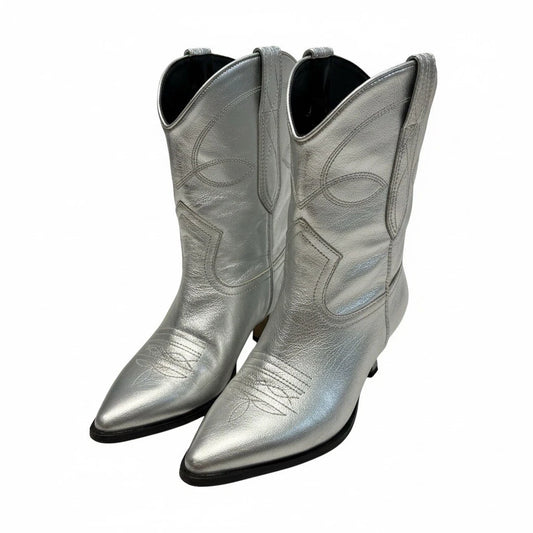 Women’s Size 6 Dolce Vita Boots- Silver